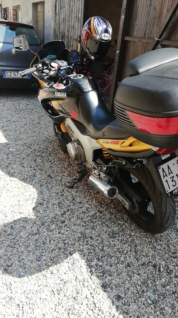 Yamaha TDM 850 Oro - 2