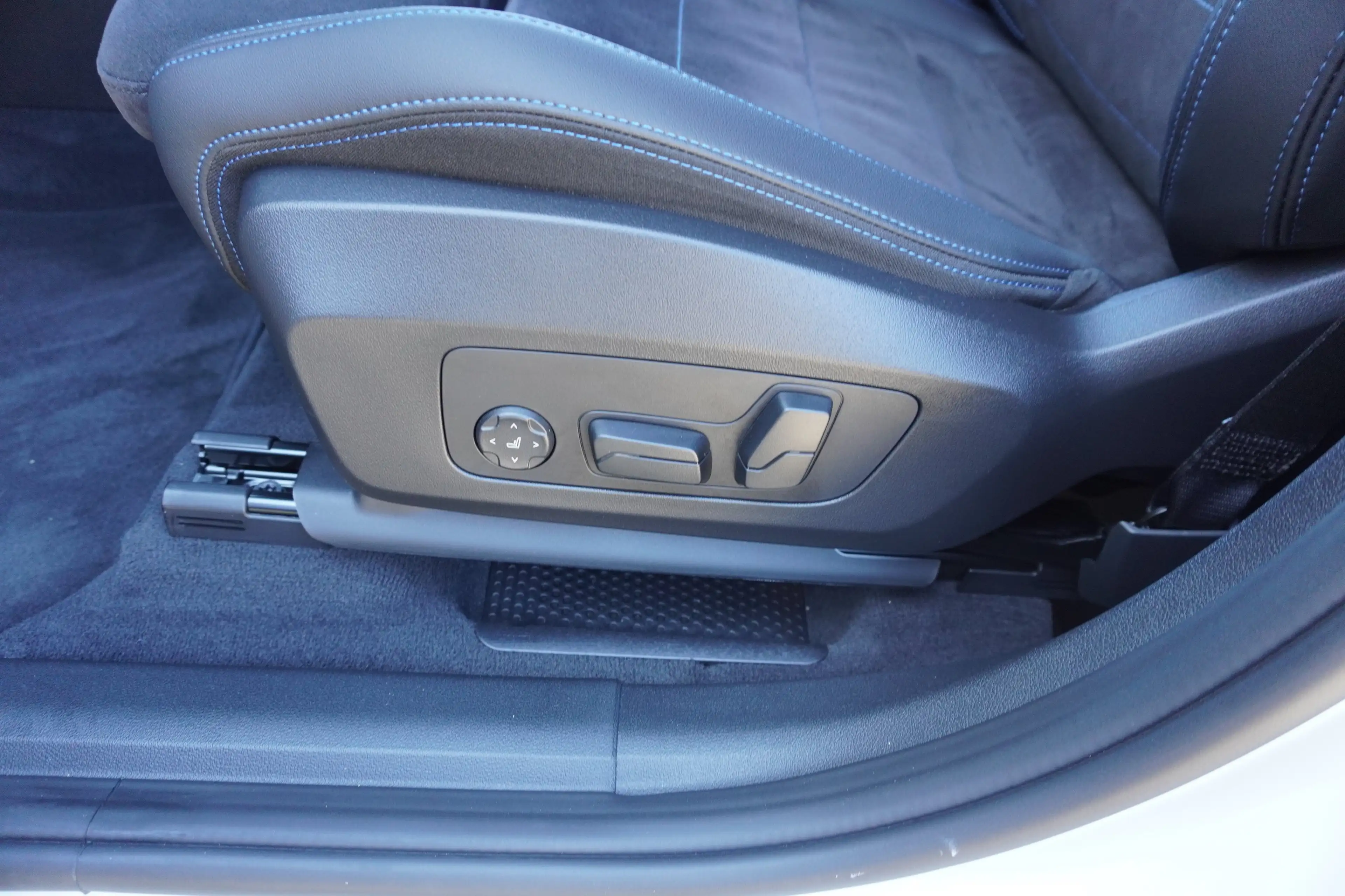 BMW 218 i Active Tourer AKTIONSZINS 0,99% eff M Sport AHK — photo 13
