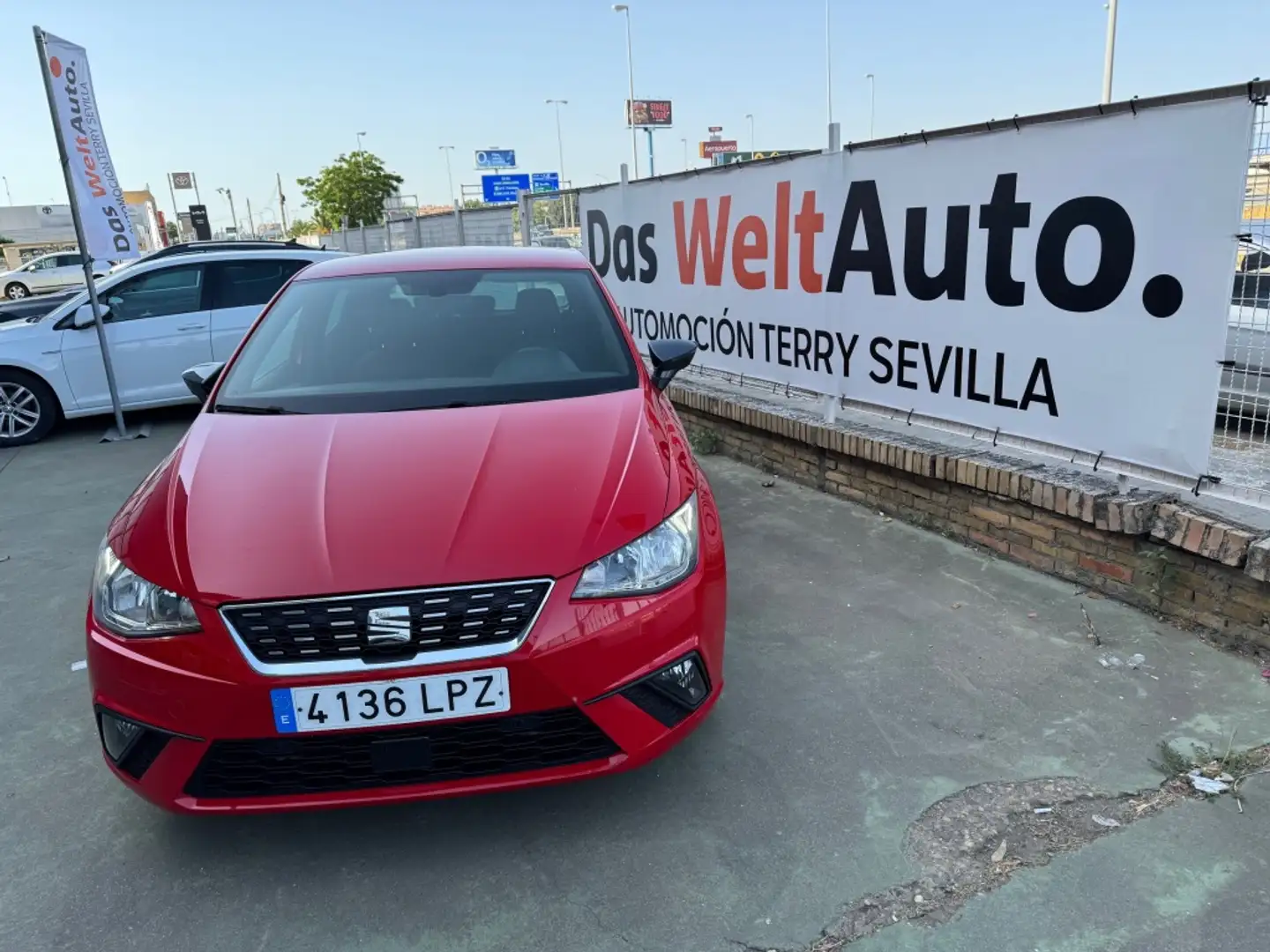 SEAT Ibiza Berlina Automático de 5 Puertas Rosso - 1
