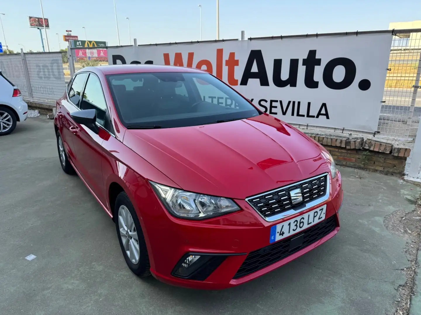 SEAT Ibiza Berlina Automático de 5 Puertas Rosso - 2