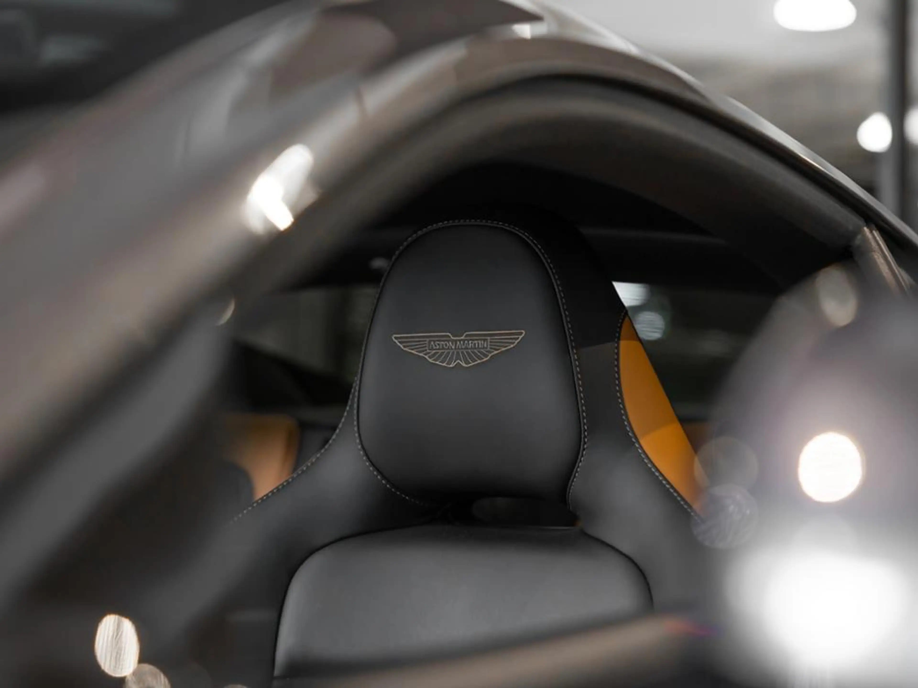 Aston Martin DB12 Coupe Aston Martin Hamburg — photo 5