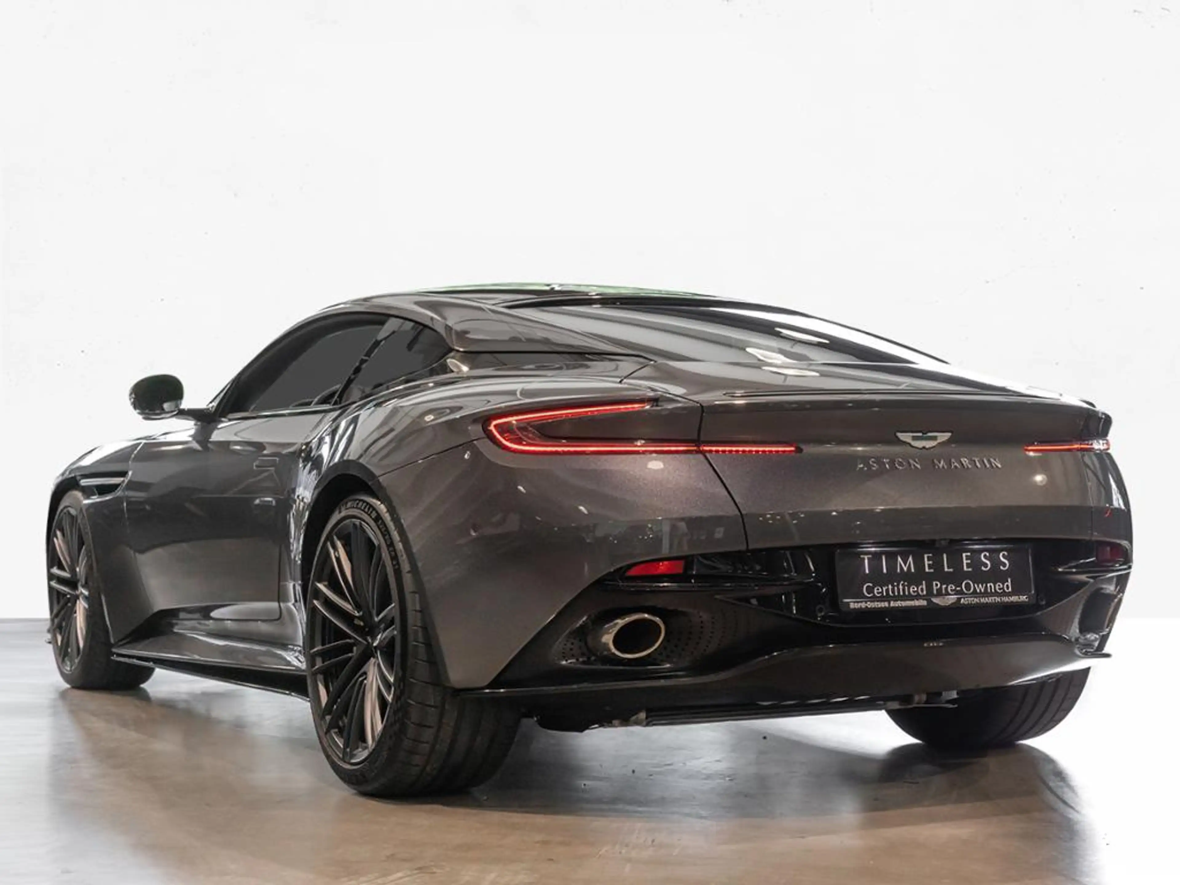 Aston Martin DB12 Coupe Aston Martin Hamburg — photo 3