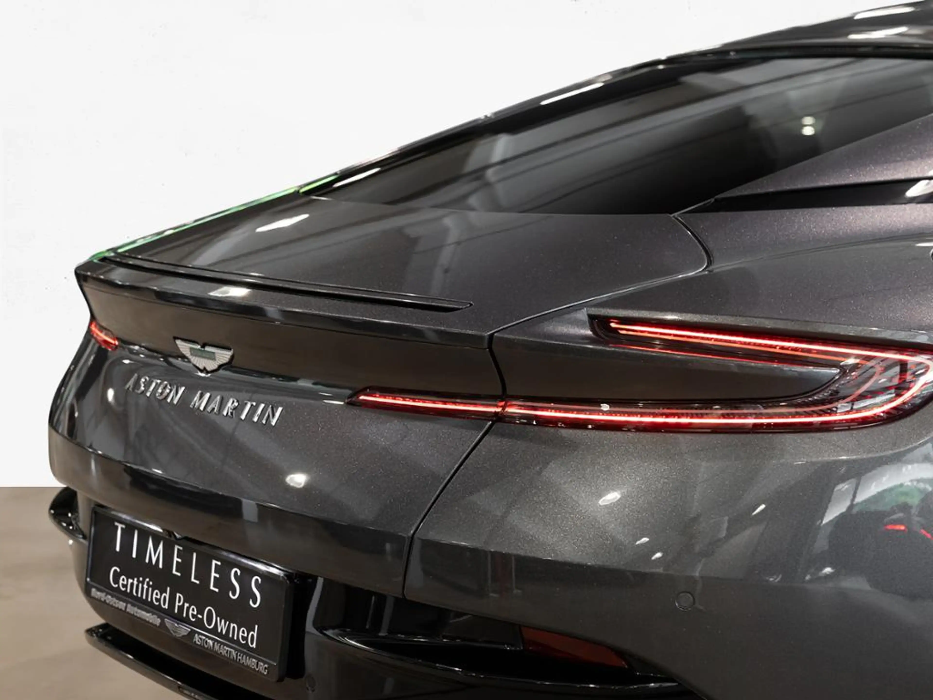 Aston Martin DB12 Coupe Aston Martin Hamburg — photo 8