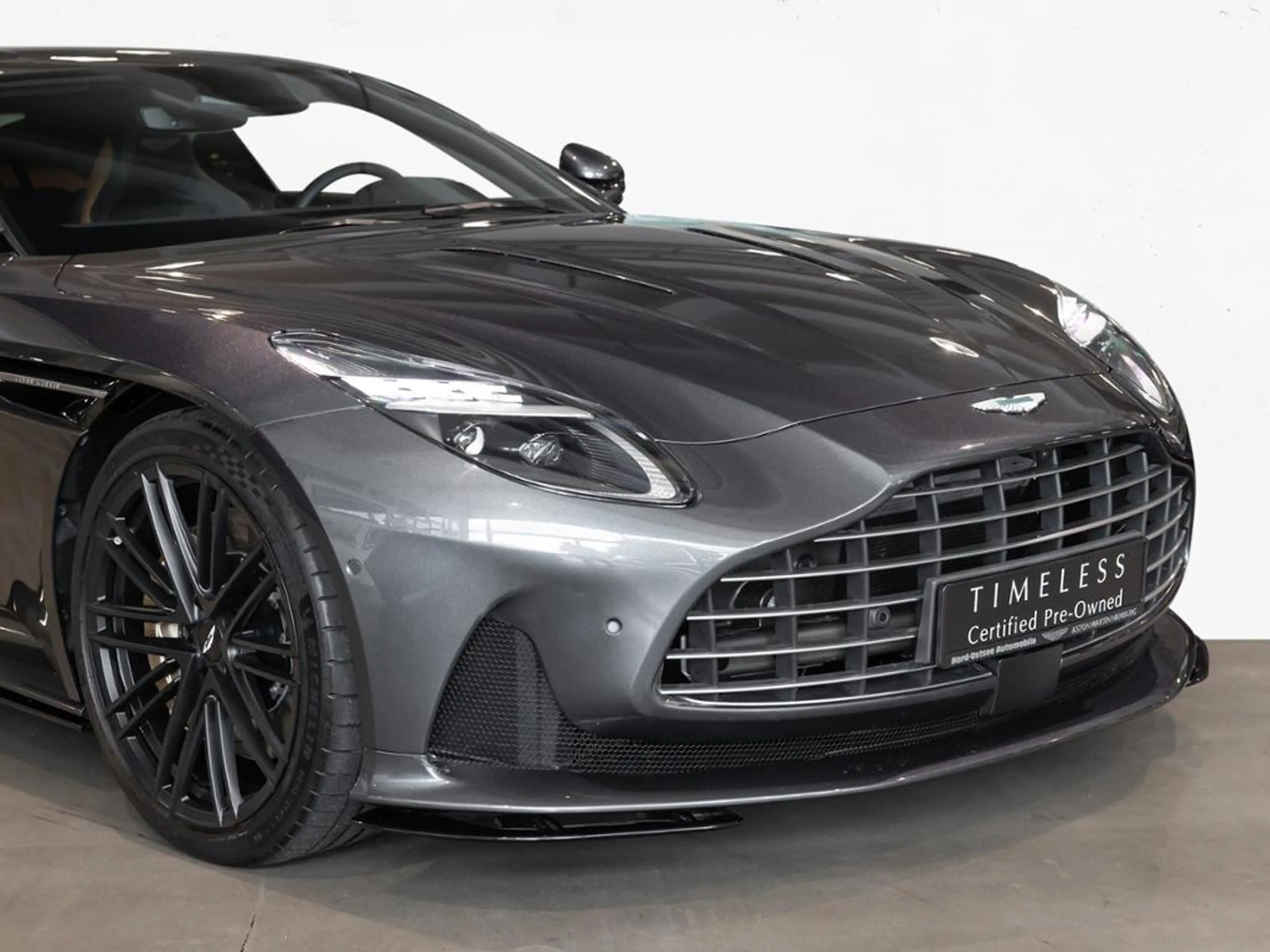 Aston Martin DB12 Coupe Aston Martin Hamburg — photo 15