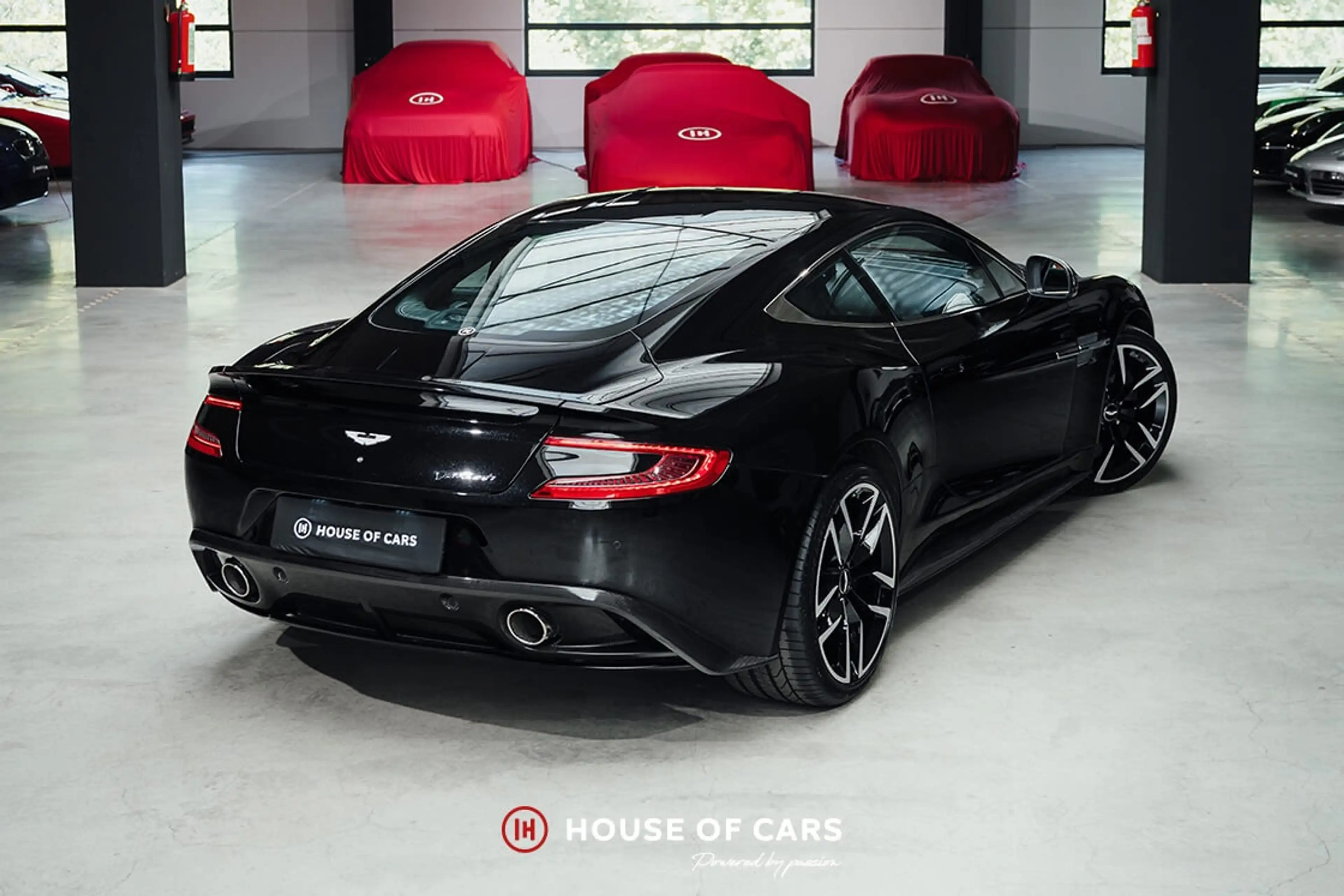 Aston Martin Vanquish II 2+2 TOUCHTRONIC III JUST SERVICED — photo 7