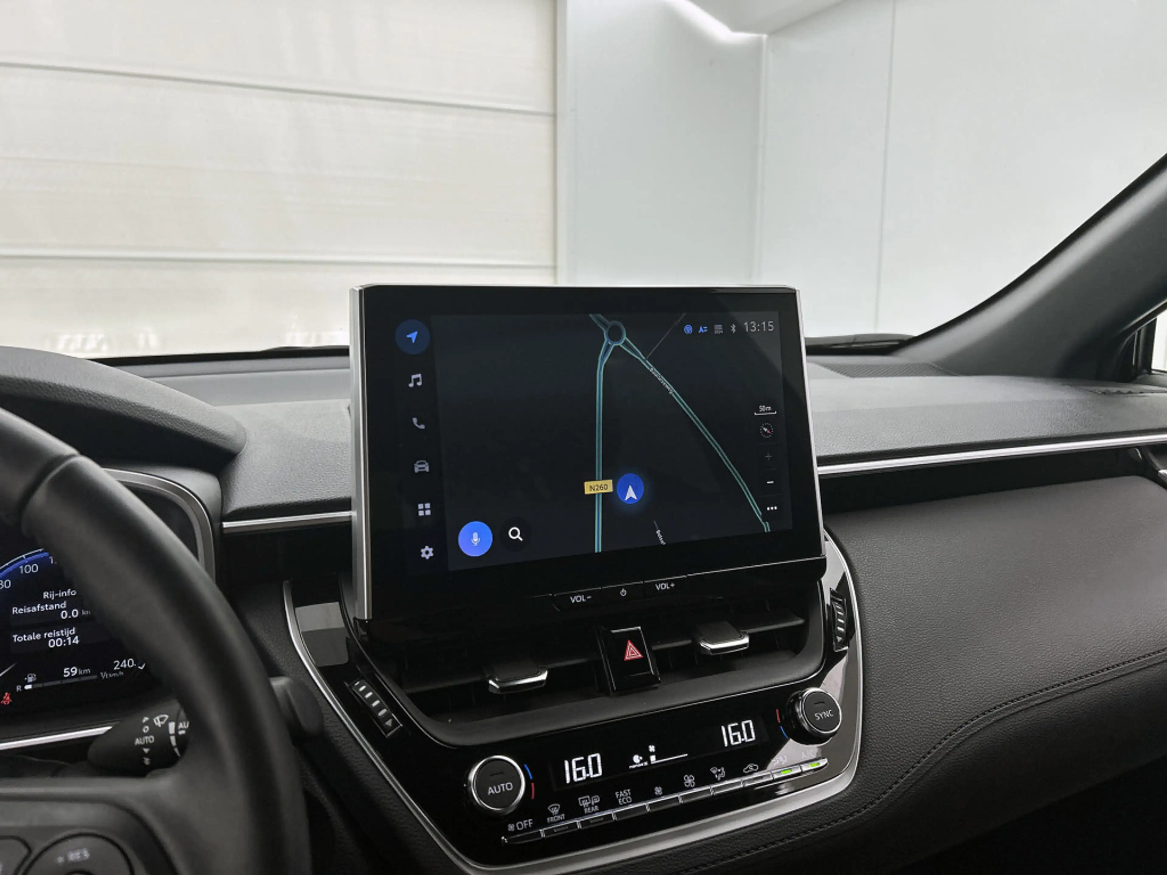 Toyota Corolla Cross 2.0 High Power Hybrid First Edition | Stoelverwarm — photo 10