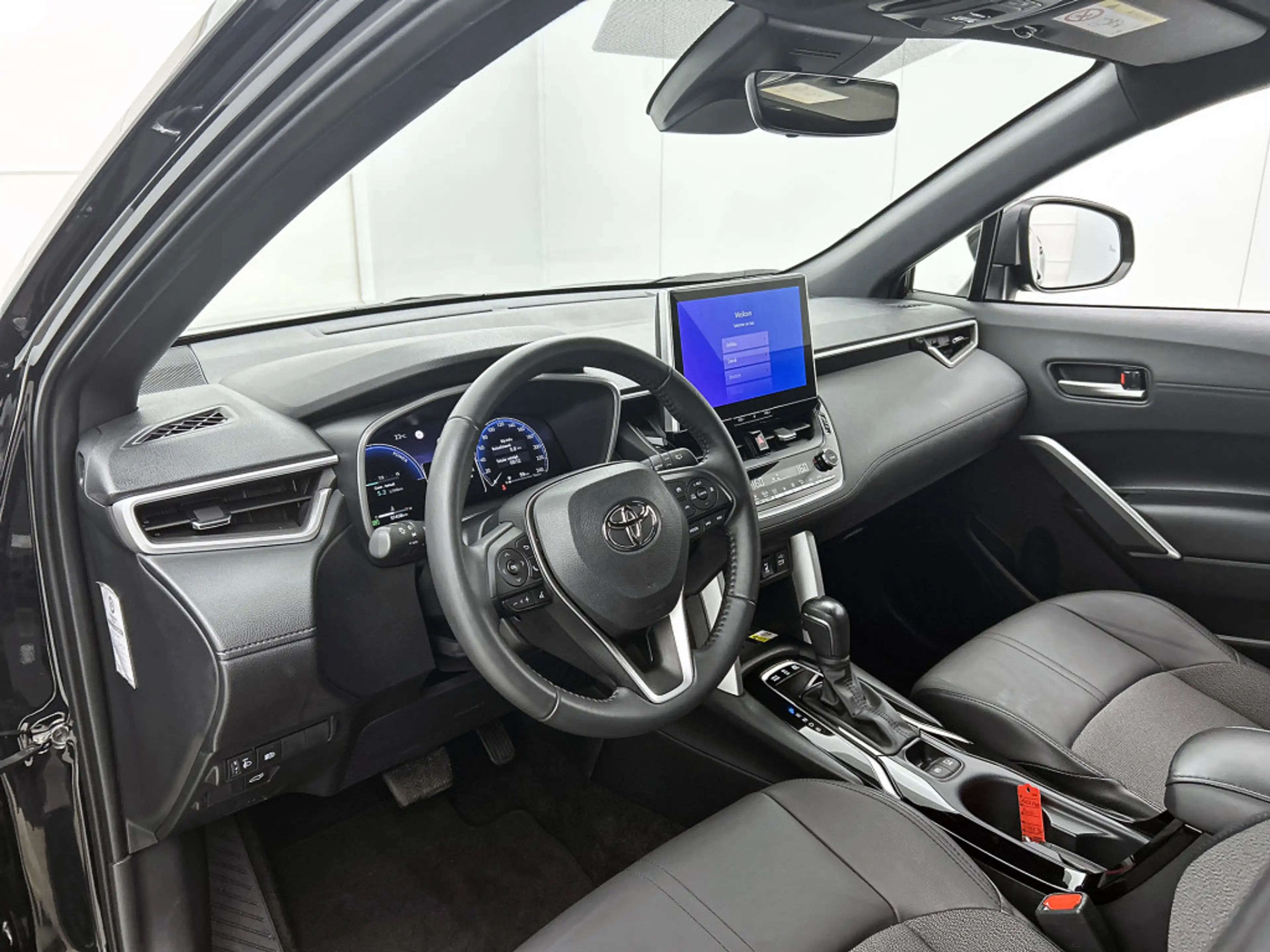 Toyota Corolla Cross 2.0 High Power Hybrid First Edition | Stoelverwarm — photo 7