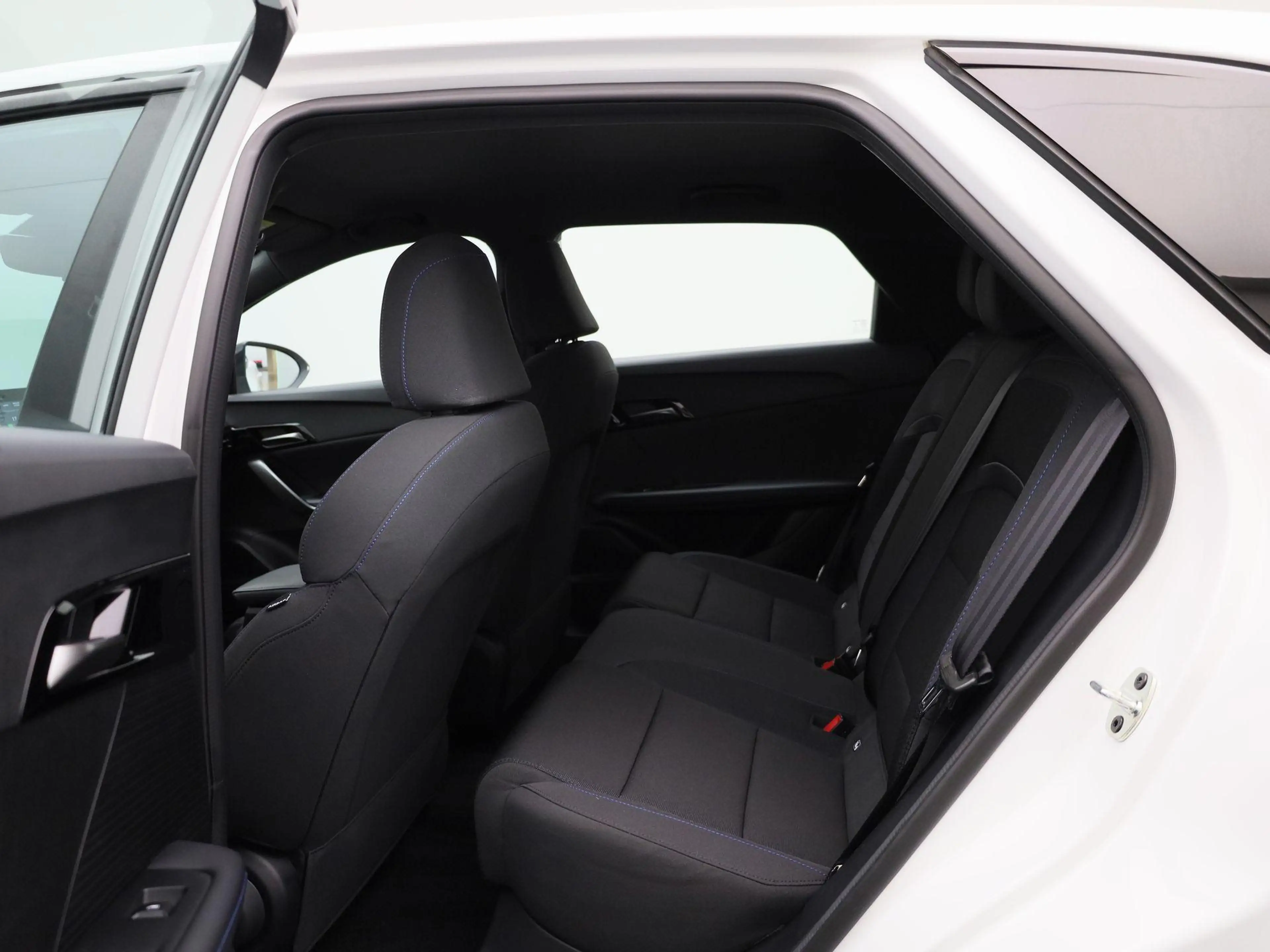 MG MG4 Standard 51 kWh | Apple Carplay/Android Auto | Cru — photo 11