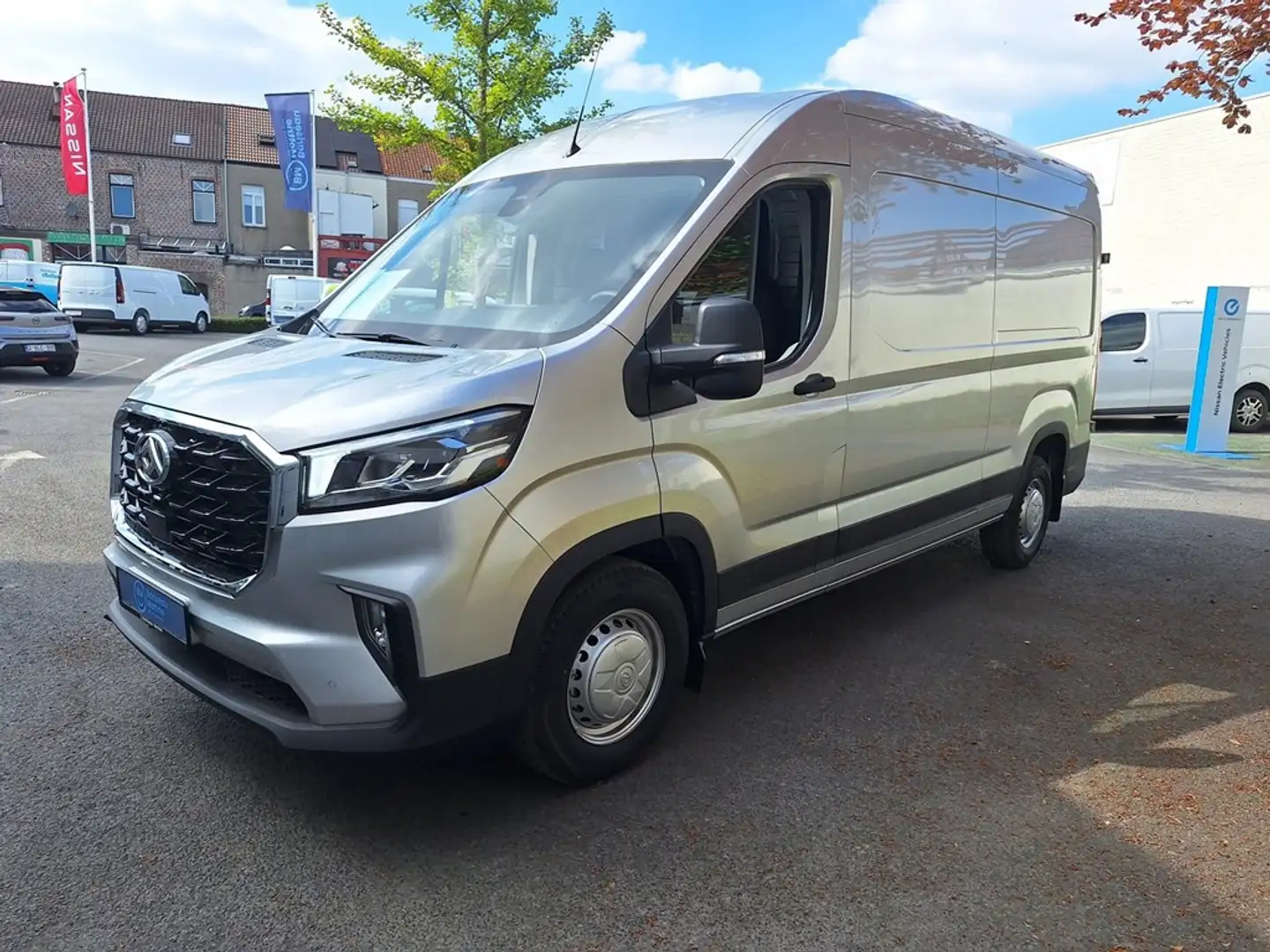 Maxus deliver 9  2.0D MT FWD L3H2 Comfort Срібний - 1