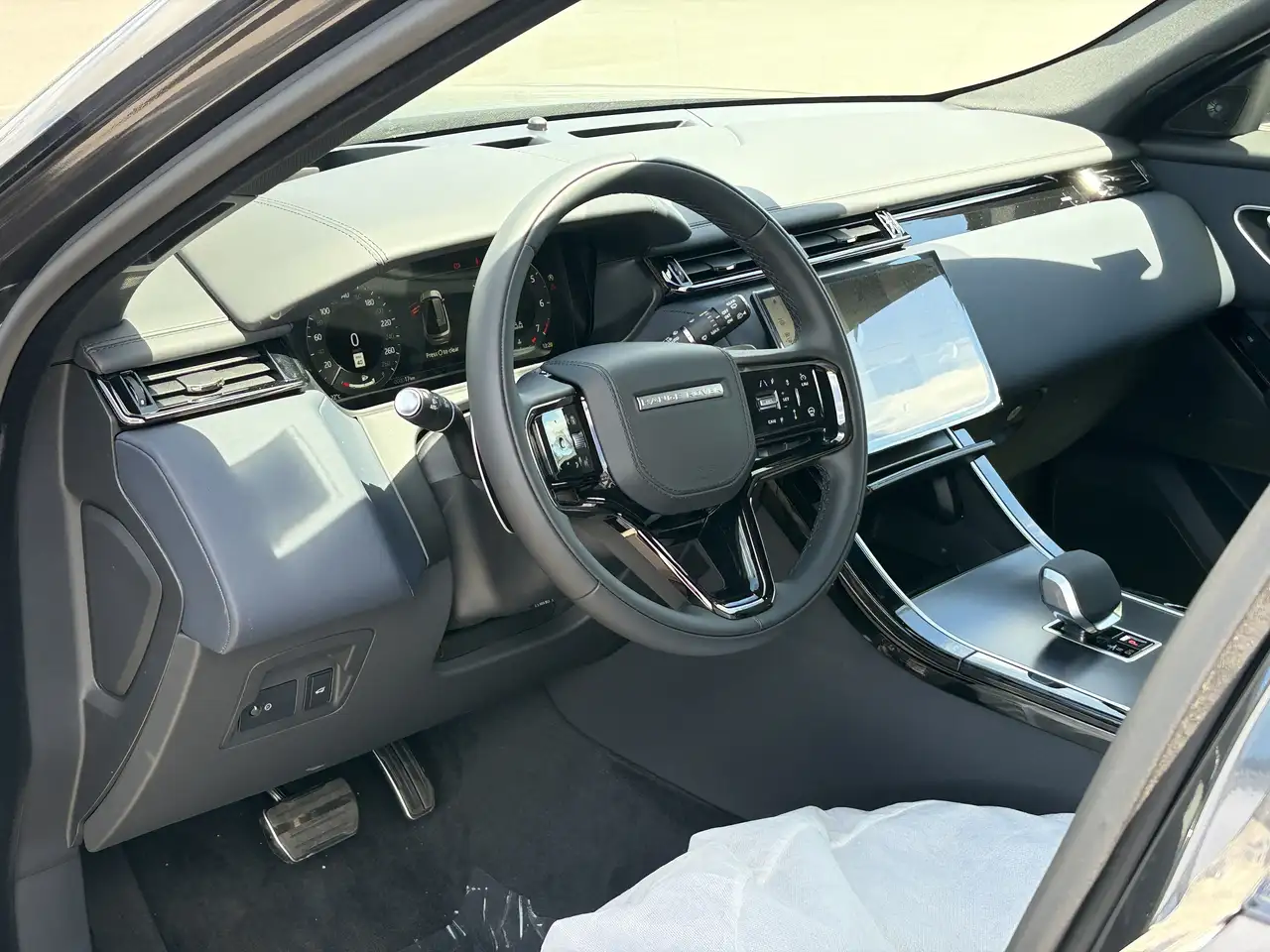 Land Rover Range Rover Velar снимка Land Rover Range Rover Velar