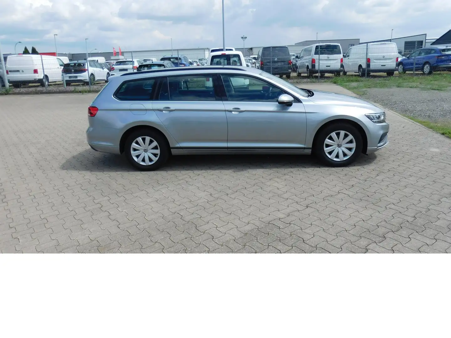 Volkswagen Passat Variant 1.5 Conceptline TSI Navi Klima Silber - 1