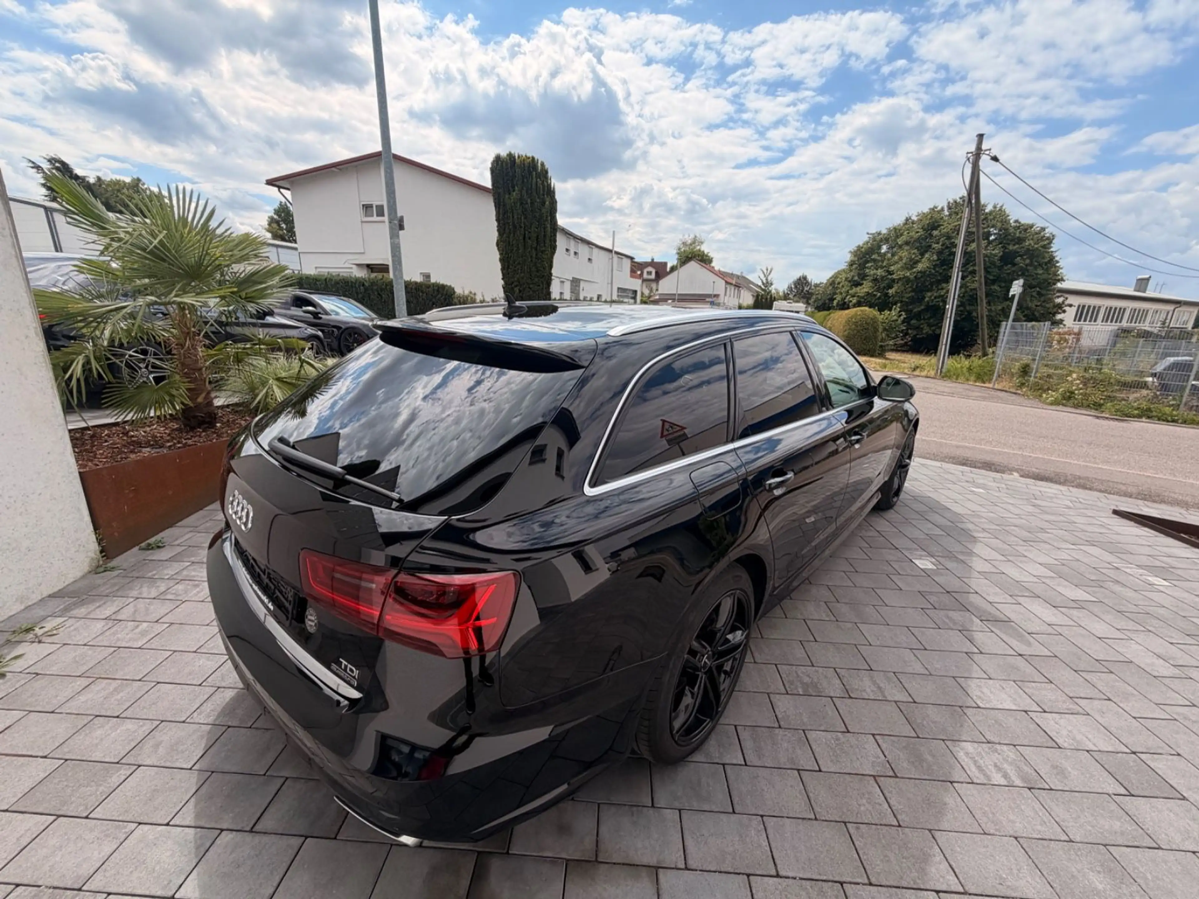 Audi A6 Avant 2.0 TDI quattro Automatik — photo 2