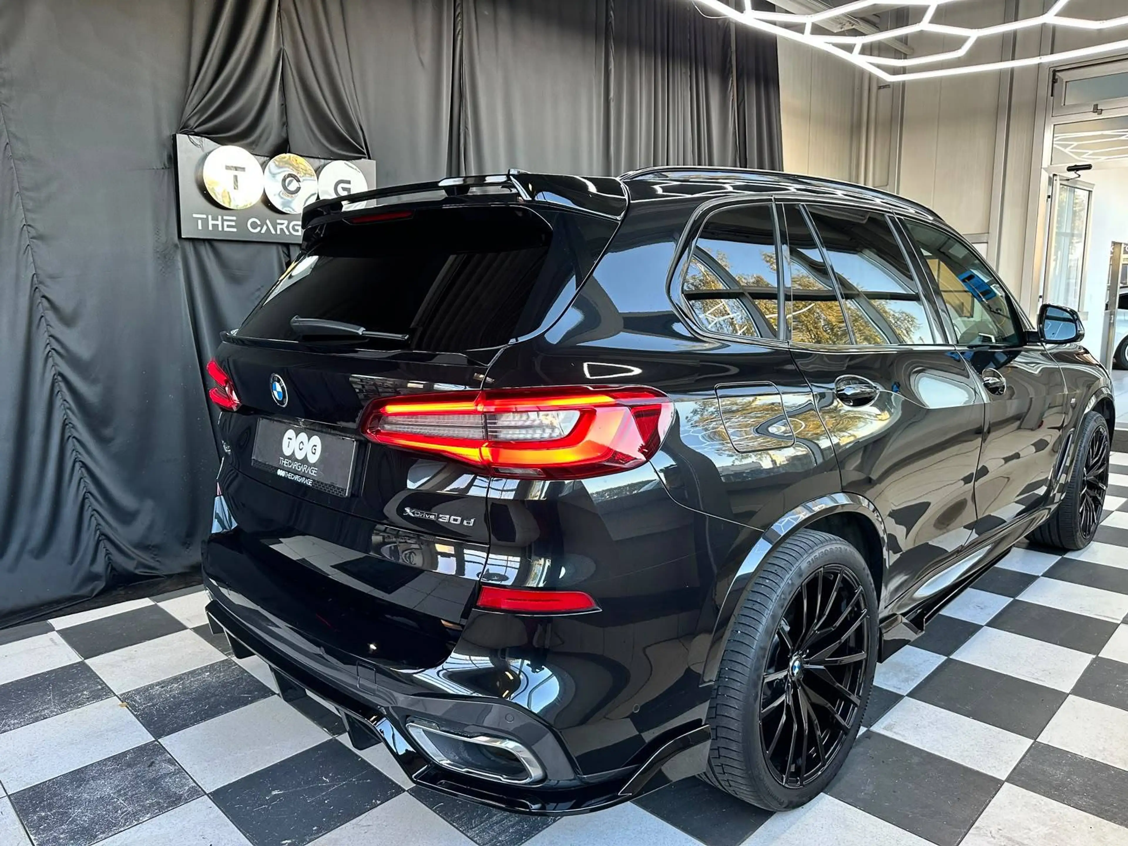 BMW X5 xDrive 30 d M Sport — photo 10