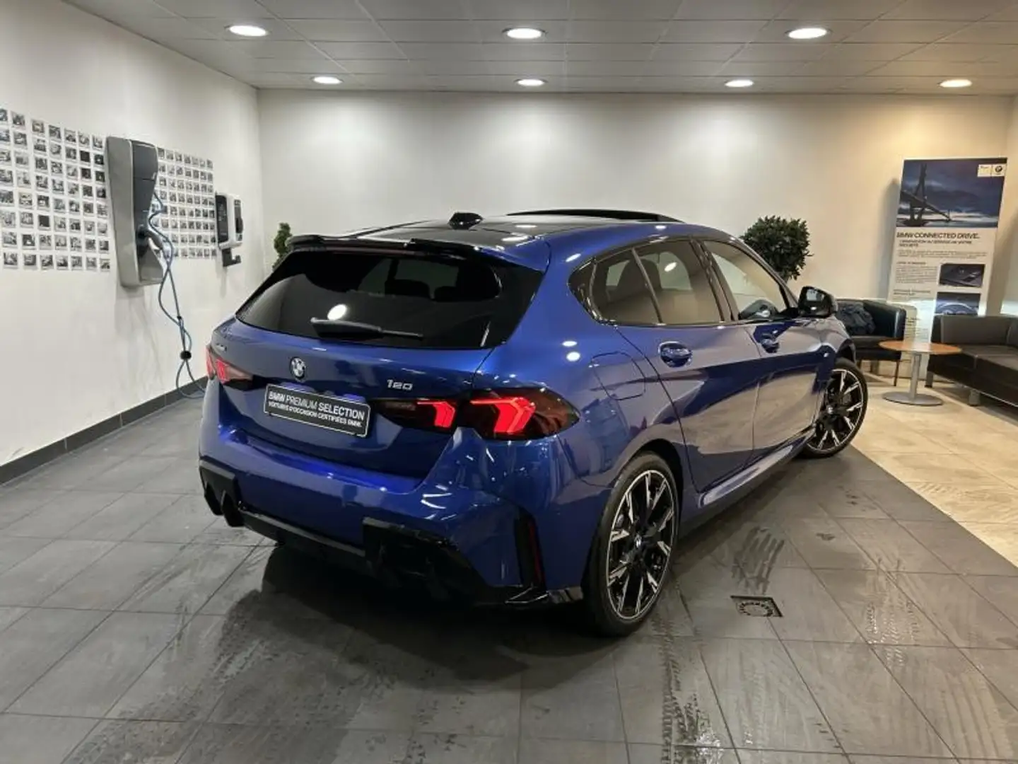 BMW 120 120A 170ch M Sport DKG7 Bleu - 2