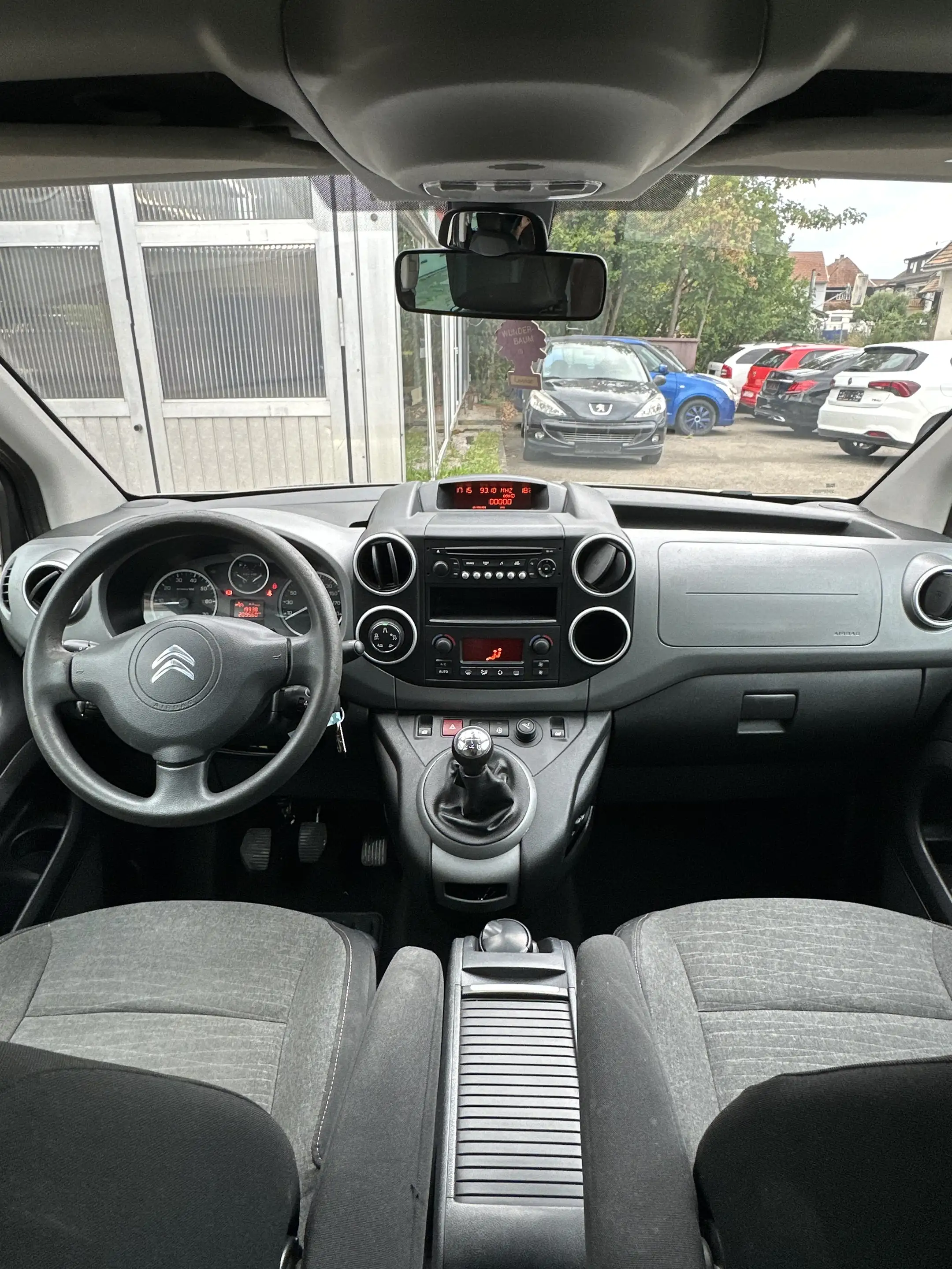 Citroen Berlingo Berlingo Kombi Diesel  5-Türer Multispace BlueHDi — photo 10