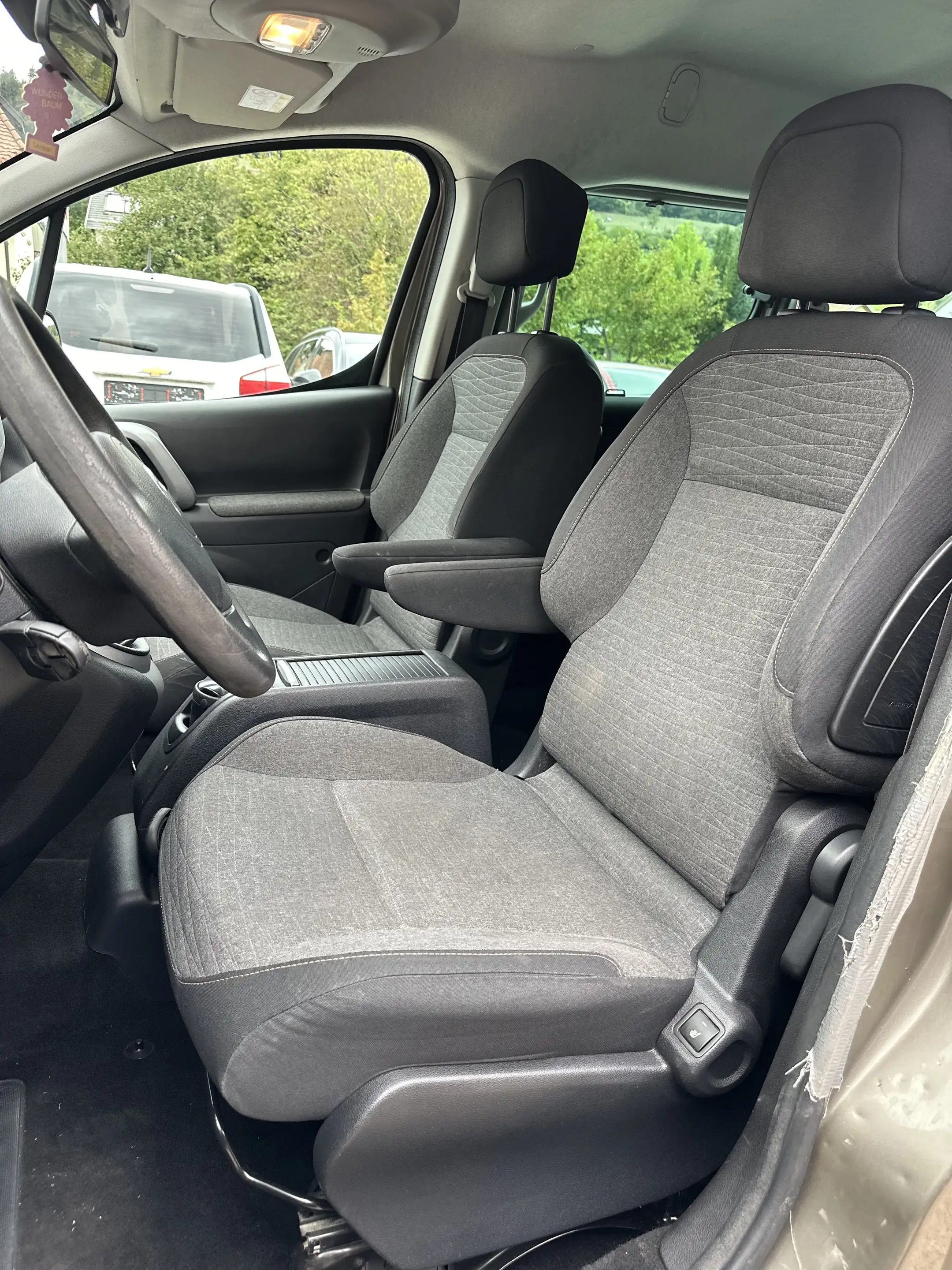 Citroen Berlingo Berlingo Kombi Diesel  5-Türer Multispace BlueHDi — photo 14
