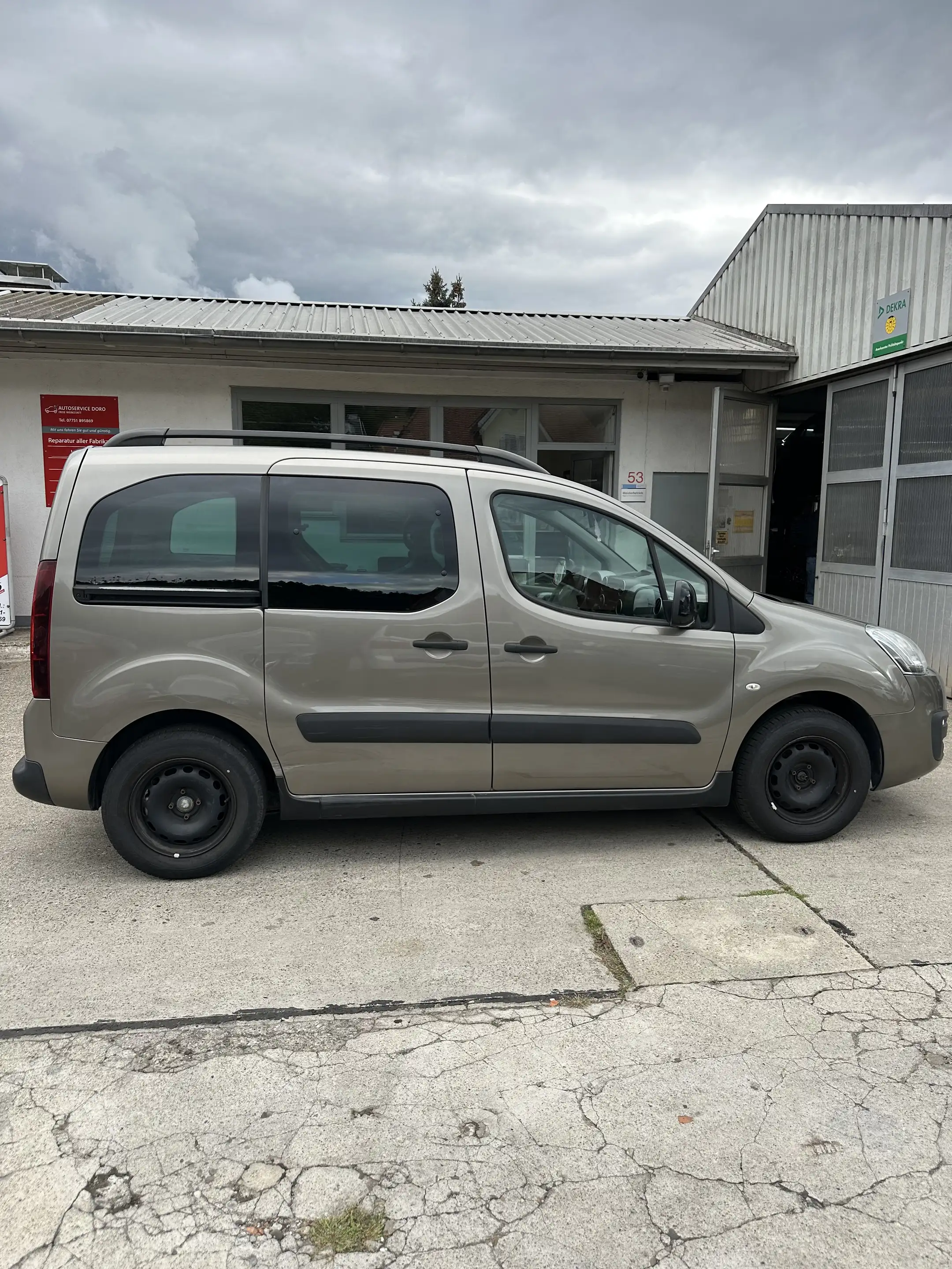 Citroen Berlingo Berlingo Kombi Diesel  5-Türer Multispace BlueHDi — photo 7