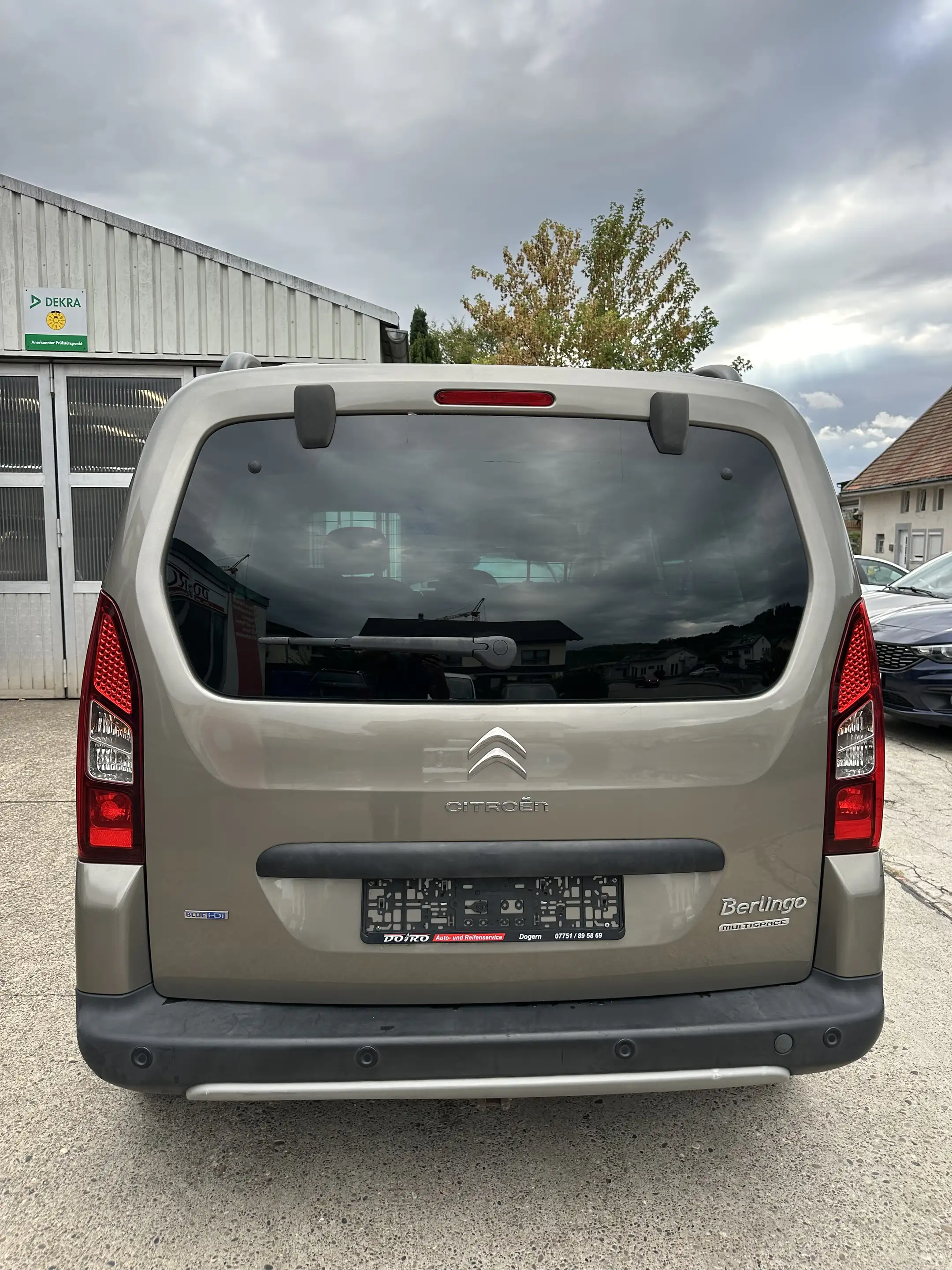 Citroen Berlingo Berlingo Kombi Diesel  5-Türer Multispace BlueHDi — photo 4