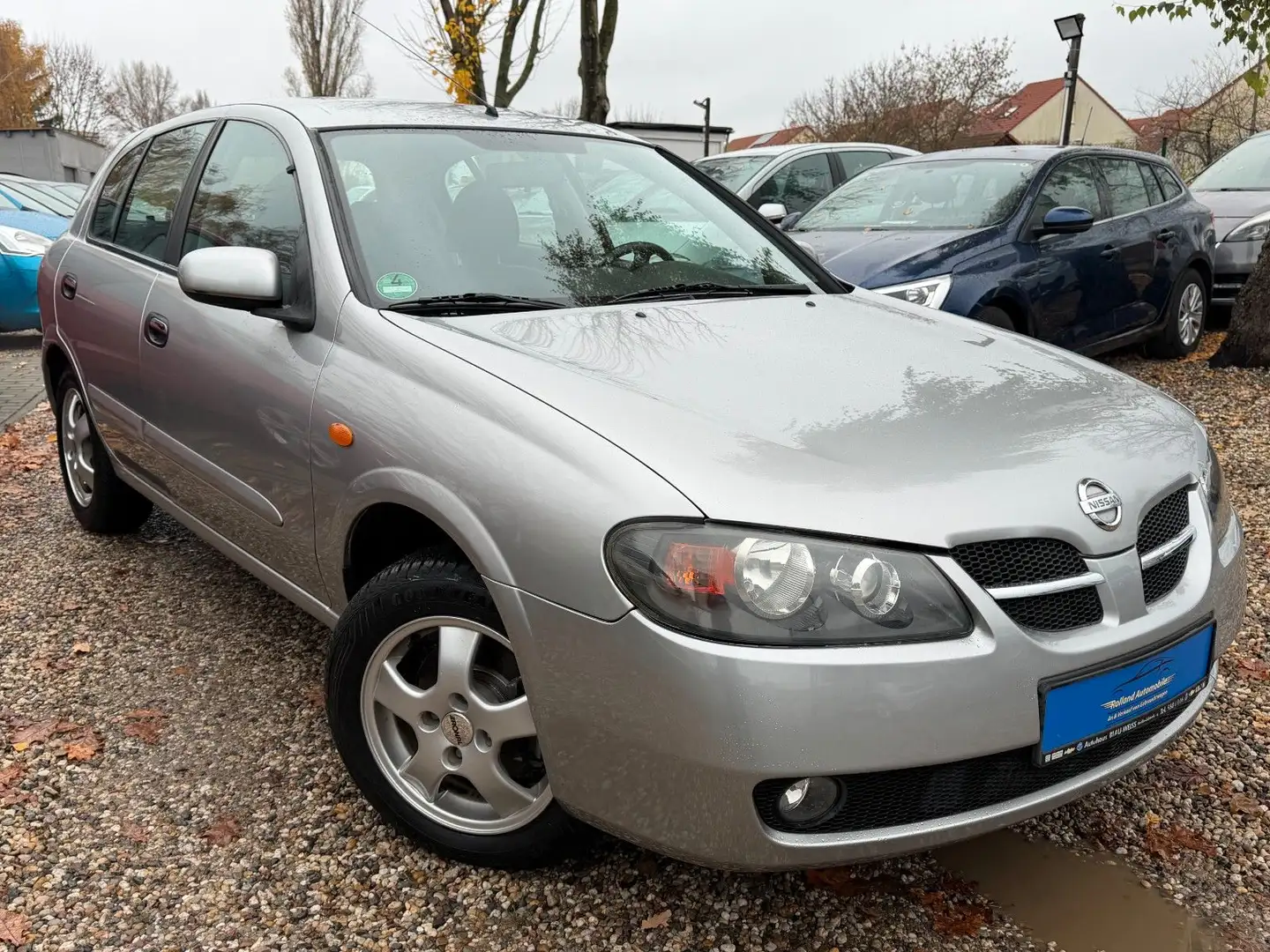 Nissan Almera Acenta*1.HD*Aut*Klima*26.TKM*TÜV NEU Silber - 1