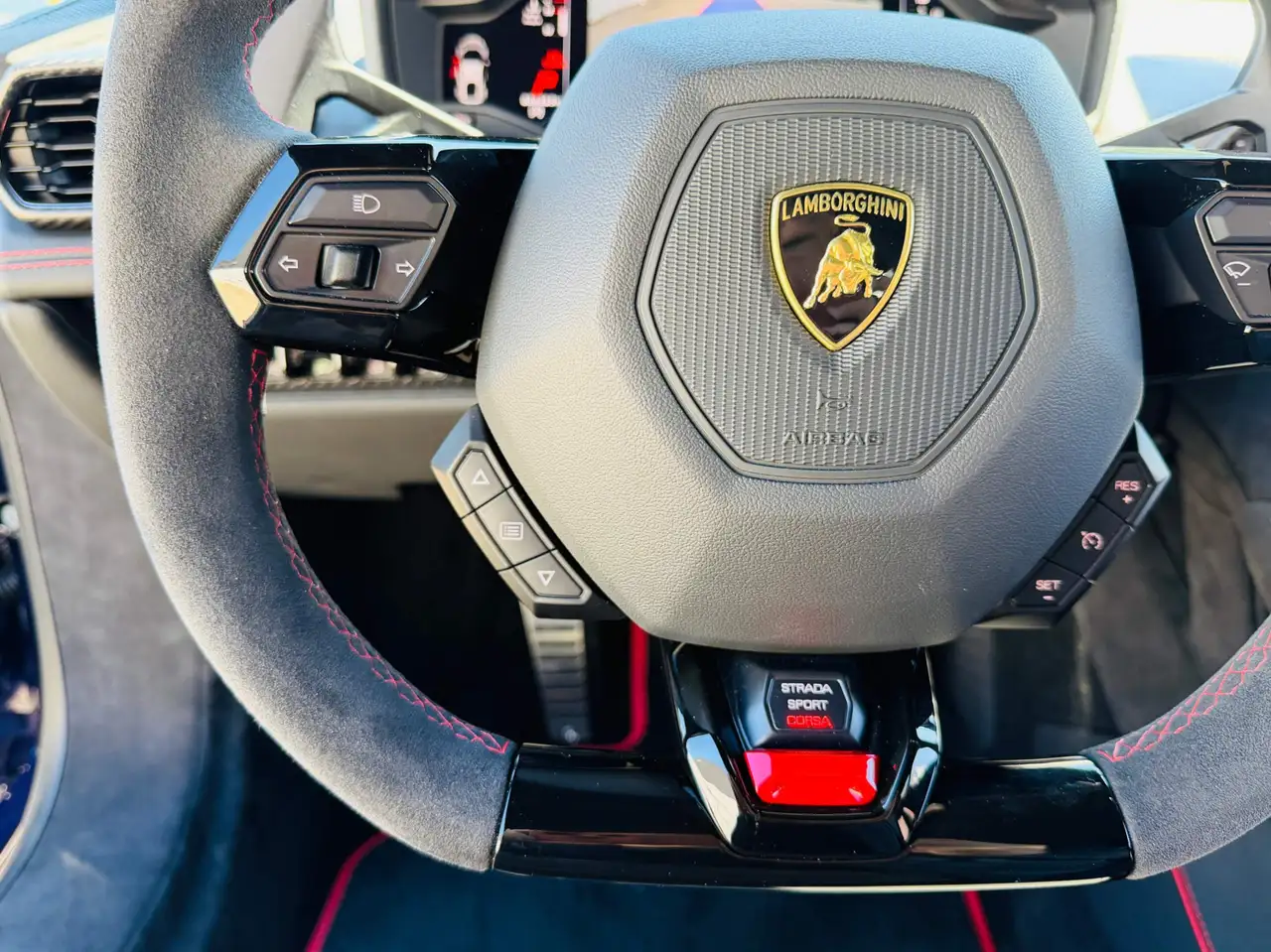 Lamborghini Huracán снимка Lamborghini Huracán