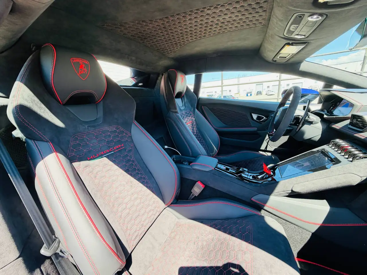 Lamborghini Huracán снимка Lamborghini Huracán