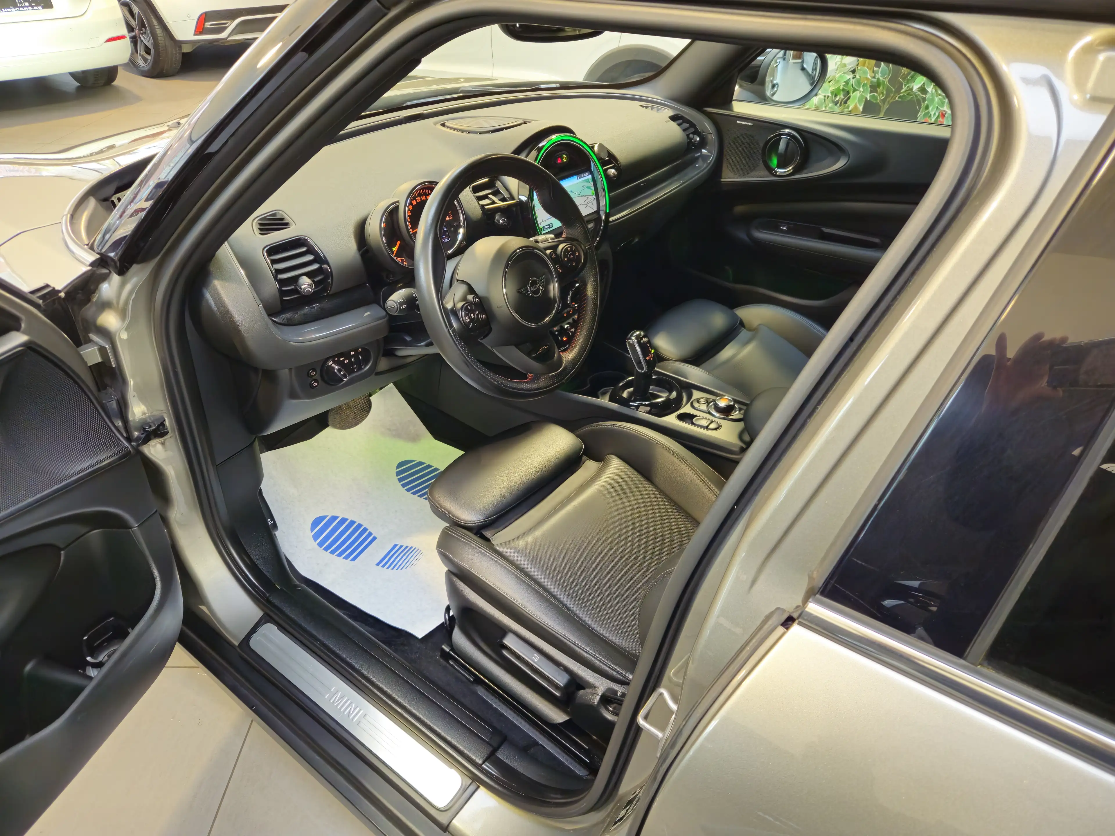 MINI Cooper D Clubman 2.0 D,AUTO,CUIR,GPS,LED,CAMERA,JA 18,GARANTIE 1 AN — photo 13