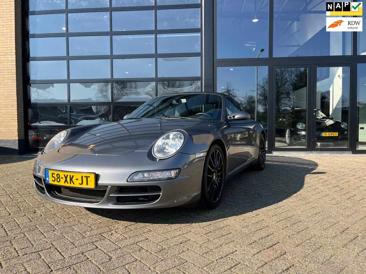 Porsche 911 Cabrio 3.6 Carrera , Leer, Navi, Automaat Gris - 1