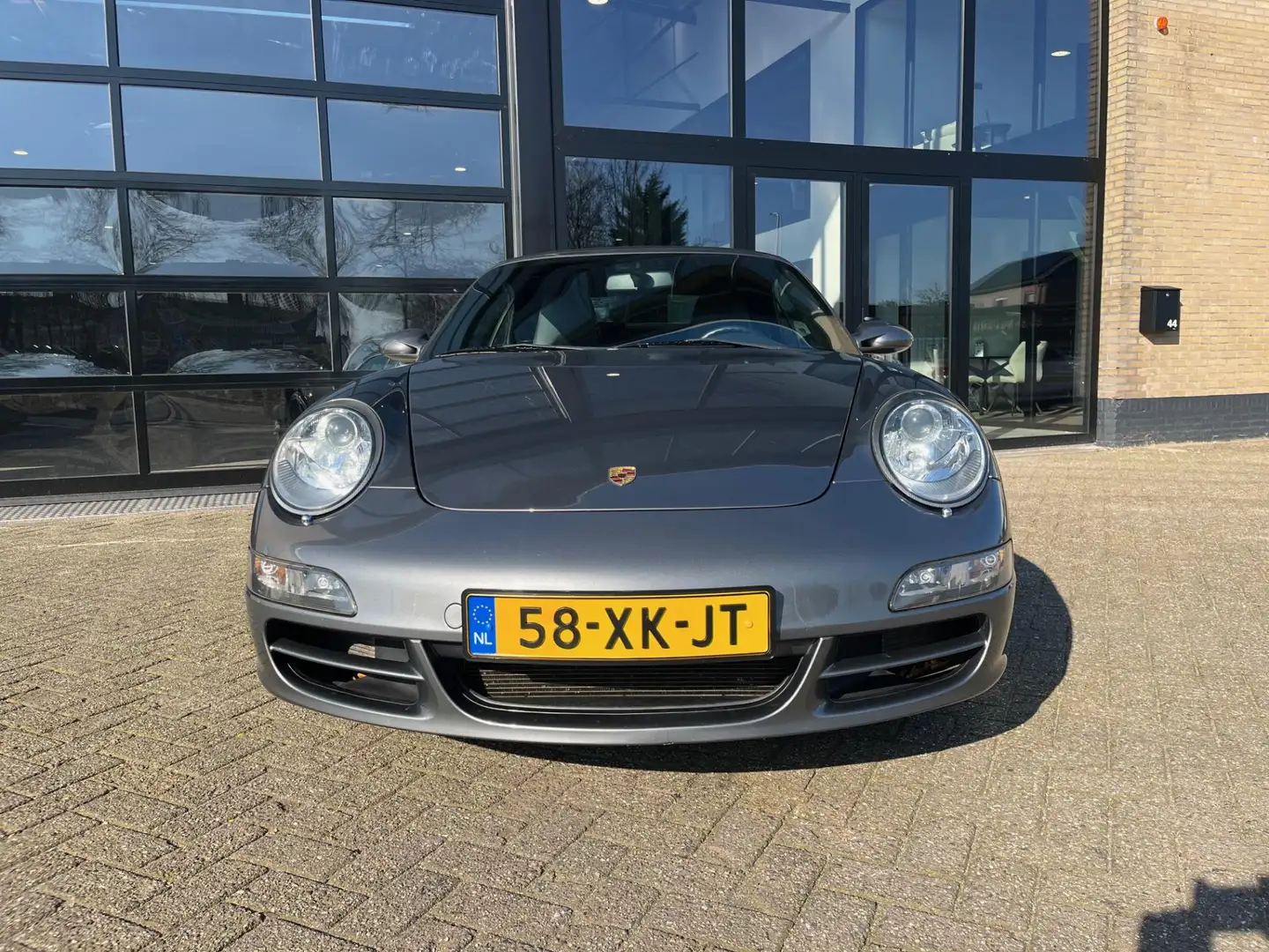 Porsche 911 Cabrio 3.6 Carrera , Leer, Navi, Automaat Gris - 2