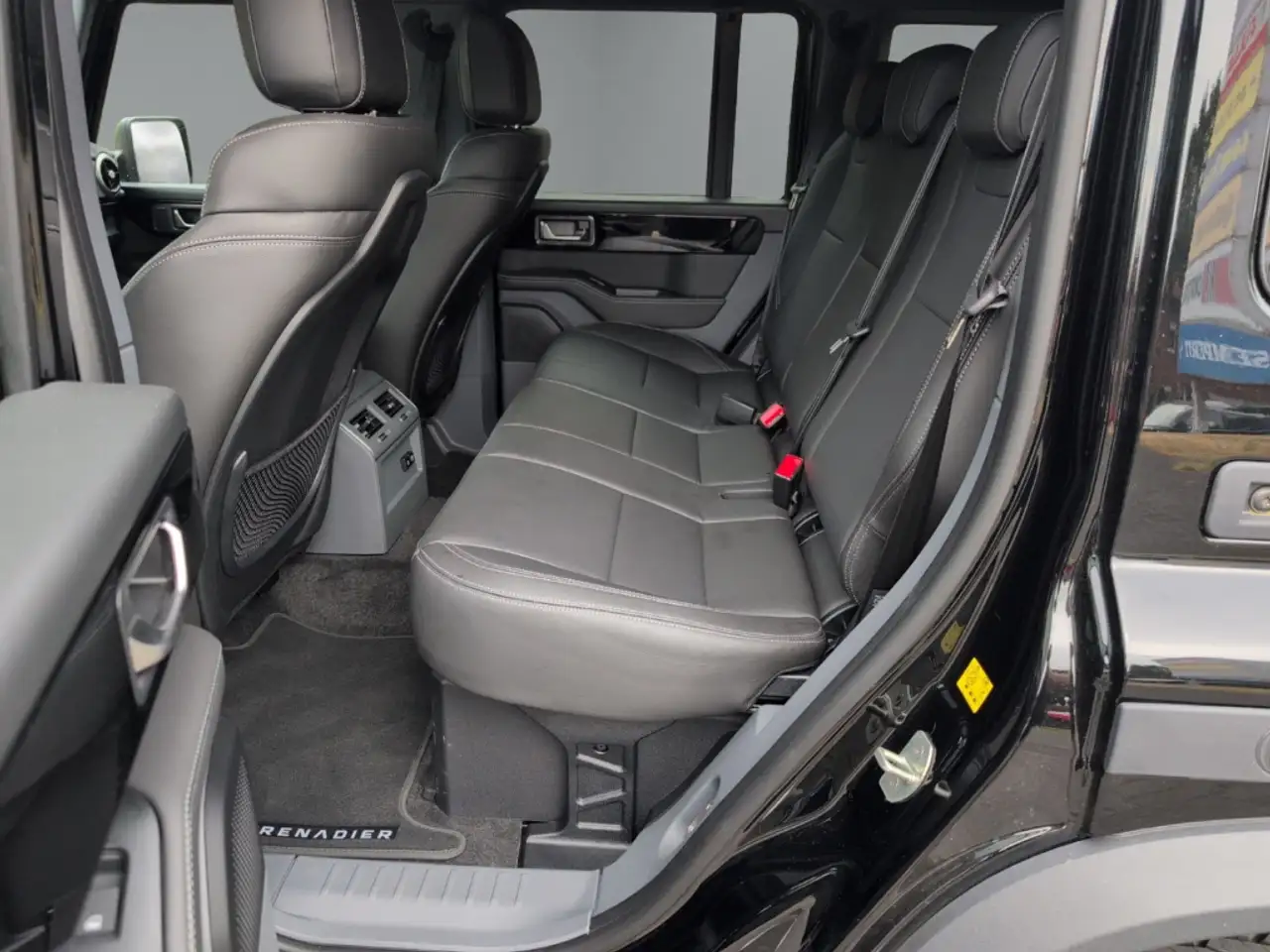Ineos Grenadier 2026 — фото 13