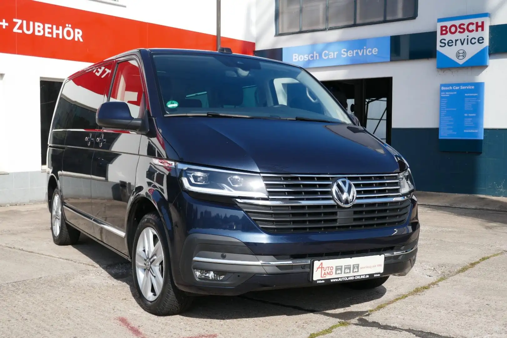 Volkswagen T6 Multivan T6.1 Multivan 4 Motion Generation Six AHZV Blau - 1
