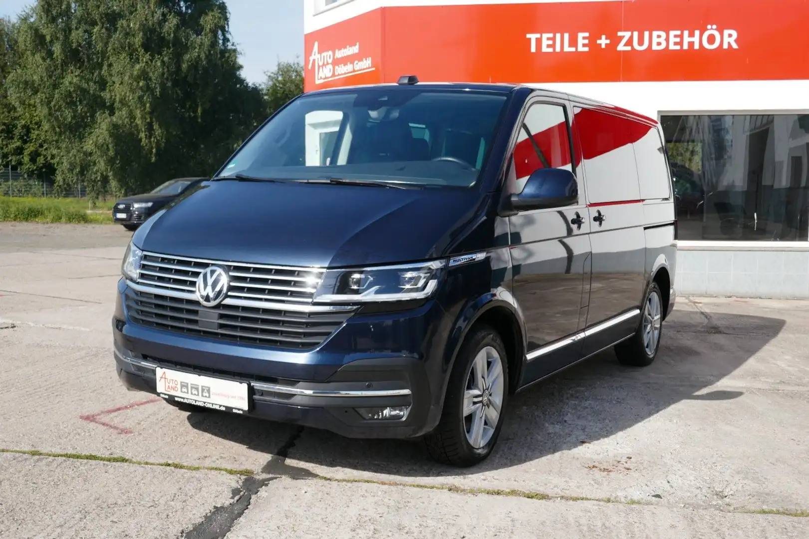 Volkswagen T6 Multivan T6.1 Multivan 4 Motion Generation Six AHZV Blau - 2
