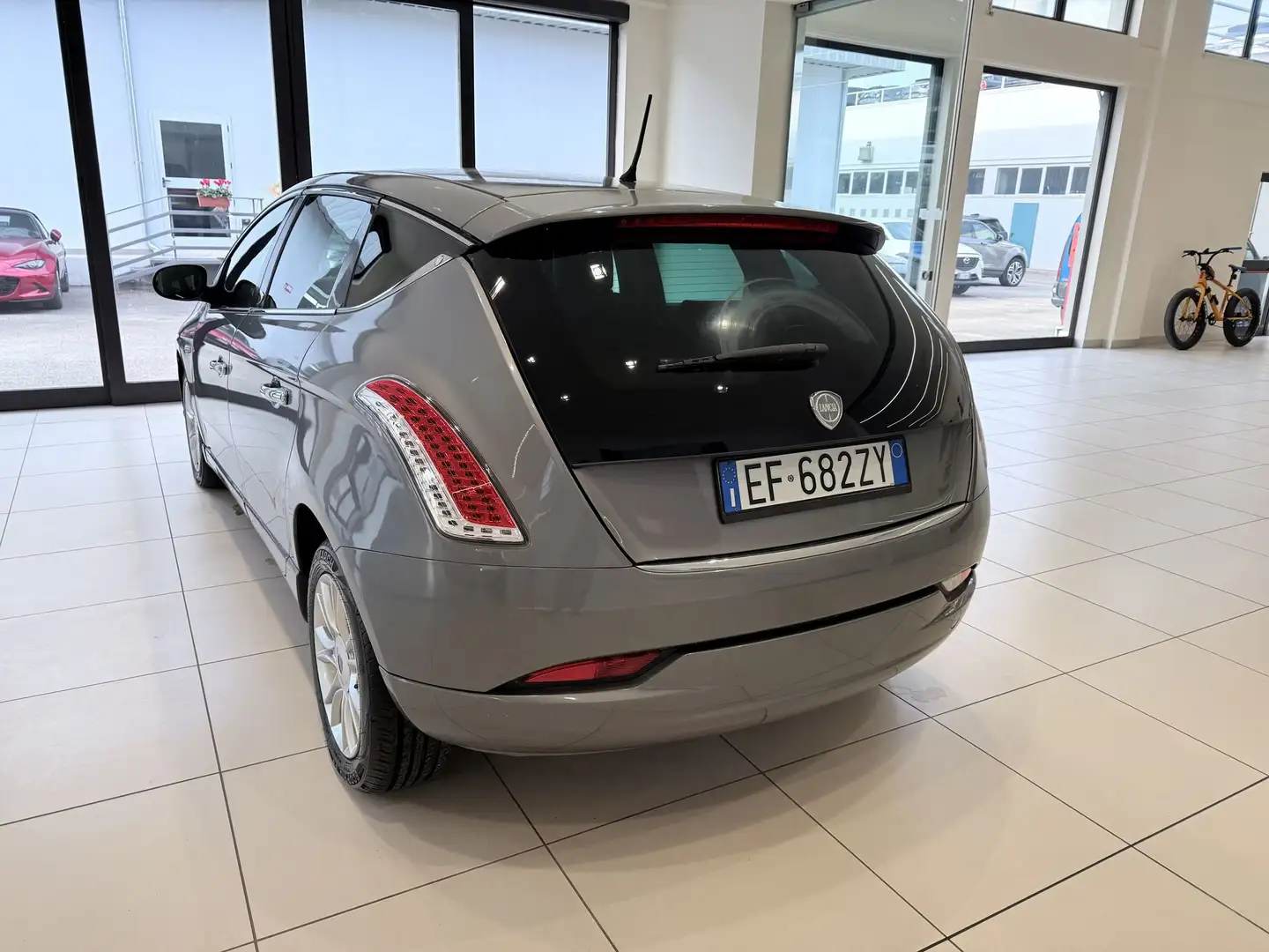 Lancia Delta Delta 1.6 MJT DPF Selectronic Argento Gris - 2