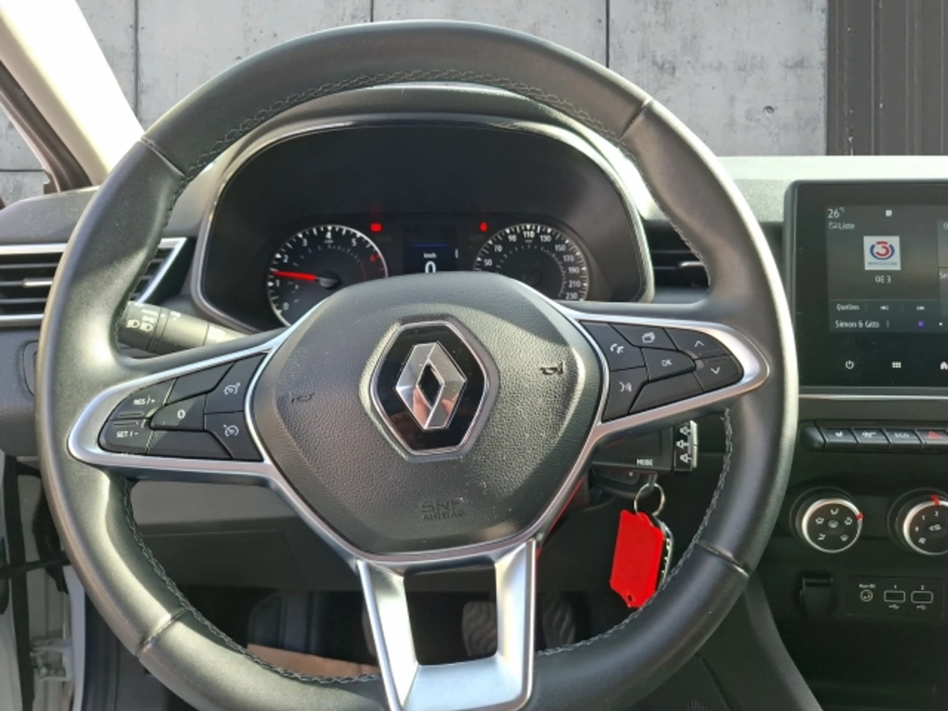 Renault Clio EQUILIBRE TCe 90 — photo 14