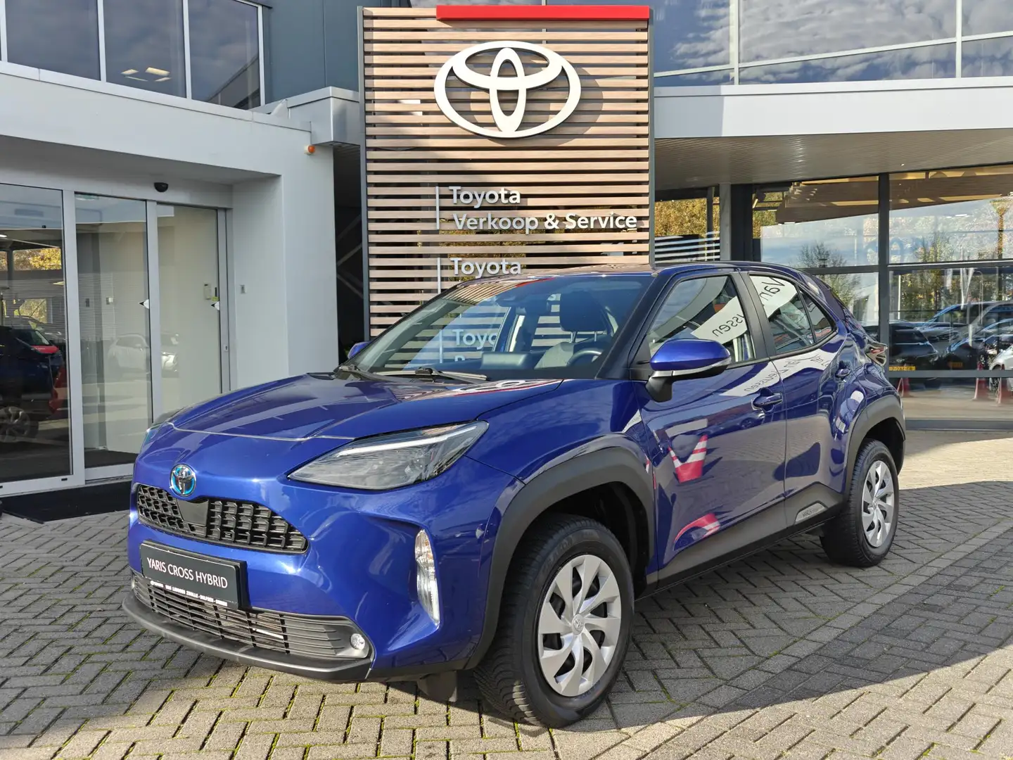 Toyota Yaris Cross 1.5 Hybrid 115 Business ALL-SEASON AD-CRUISE BLUET Bleu - 1