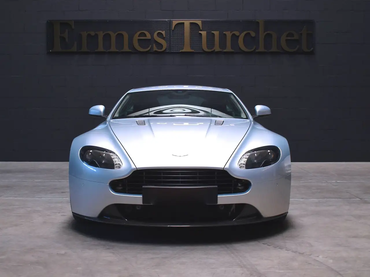 Aston Martin Vantage
