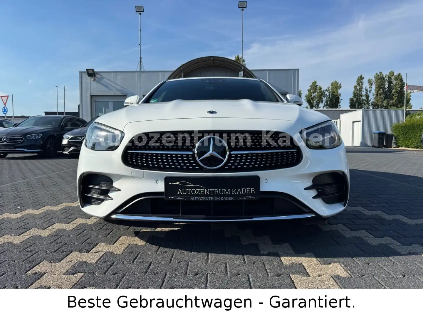 Mercedes-Benz E 220 d 4Matic*AMG Line*WideScr*R-Kam*ILS*JS Gar Weiß - 1