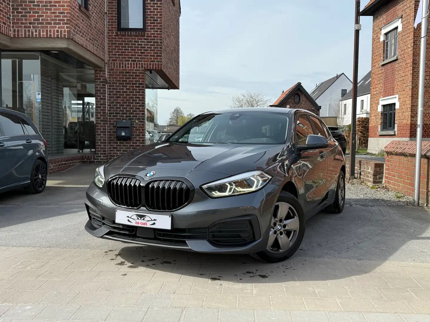 BMW 116 d // APPLE CARPLAY // NAVI // Gris - 1
