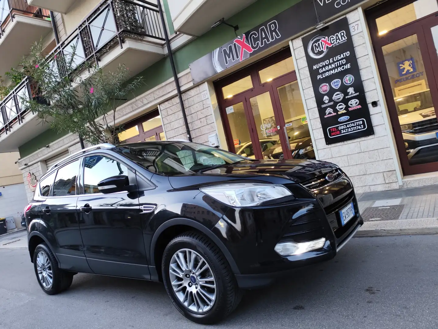 Ford Kuga 2.0 TDCI 163 CV 4WD GANCIO TRAINO Negro - 1