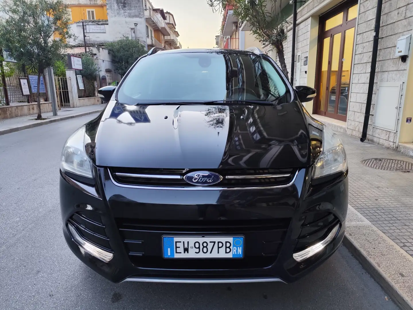 Ford Kuga 2.0 TDCI 163 CV 4WD GANCIO TRAINO Negro - 2