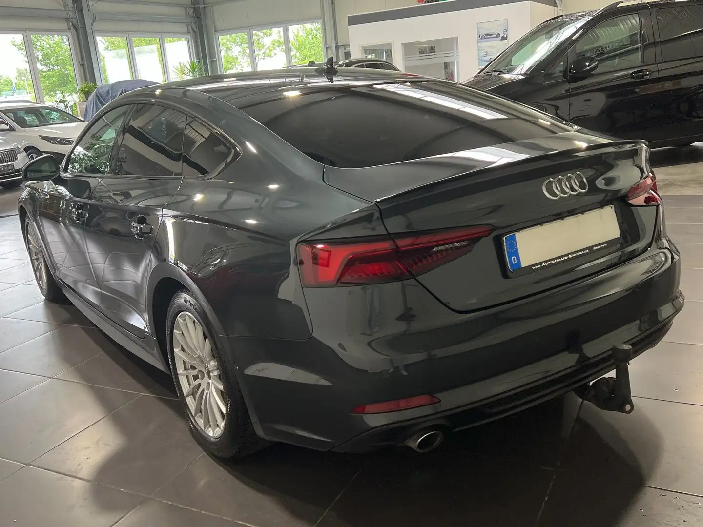 Audi A5 35 TDi Sportback Automatik *Navi*360°*Leder* Grau - 2