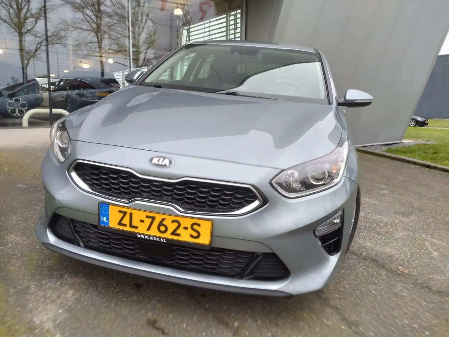Kia Ceed / cee'd 1.0 T-GDi DynamicPlusLine Grijs - 2