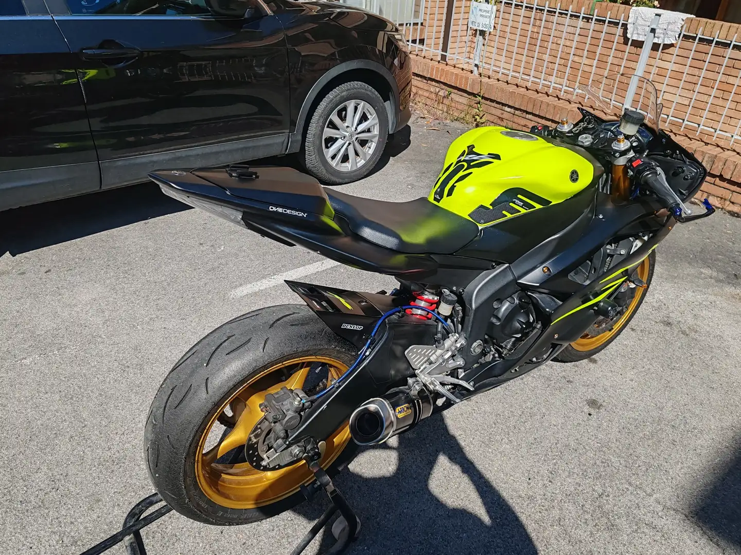 Yamaha YZF-R6 Fekete - 1