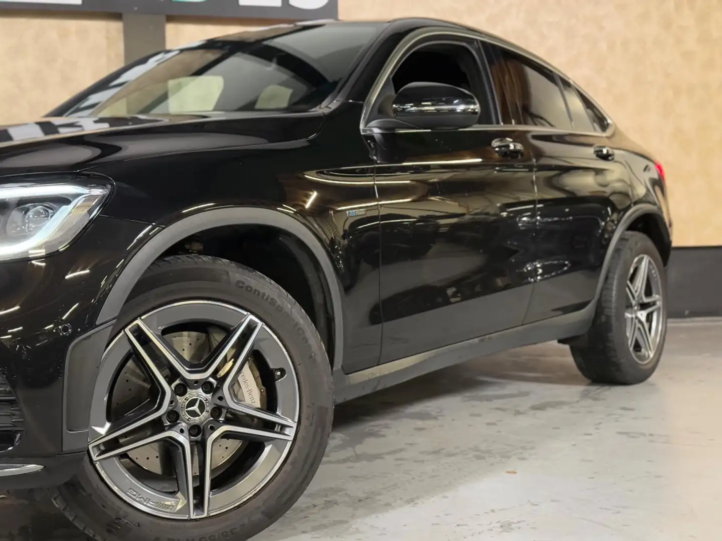 Mercedes-Benz GLC 300 Coupé 300e 4MATIC Business Solution AMG | sfeerver Schwarz - 2