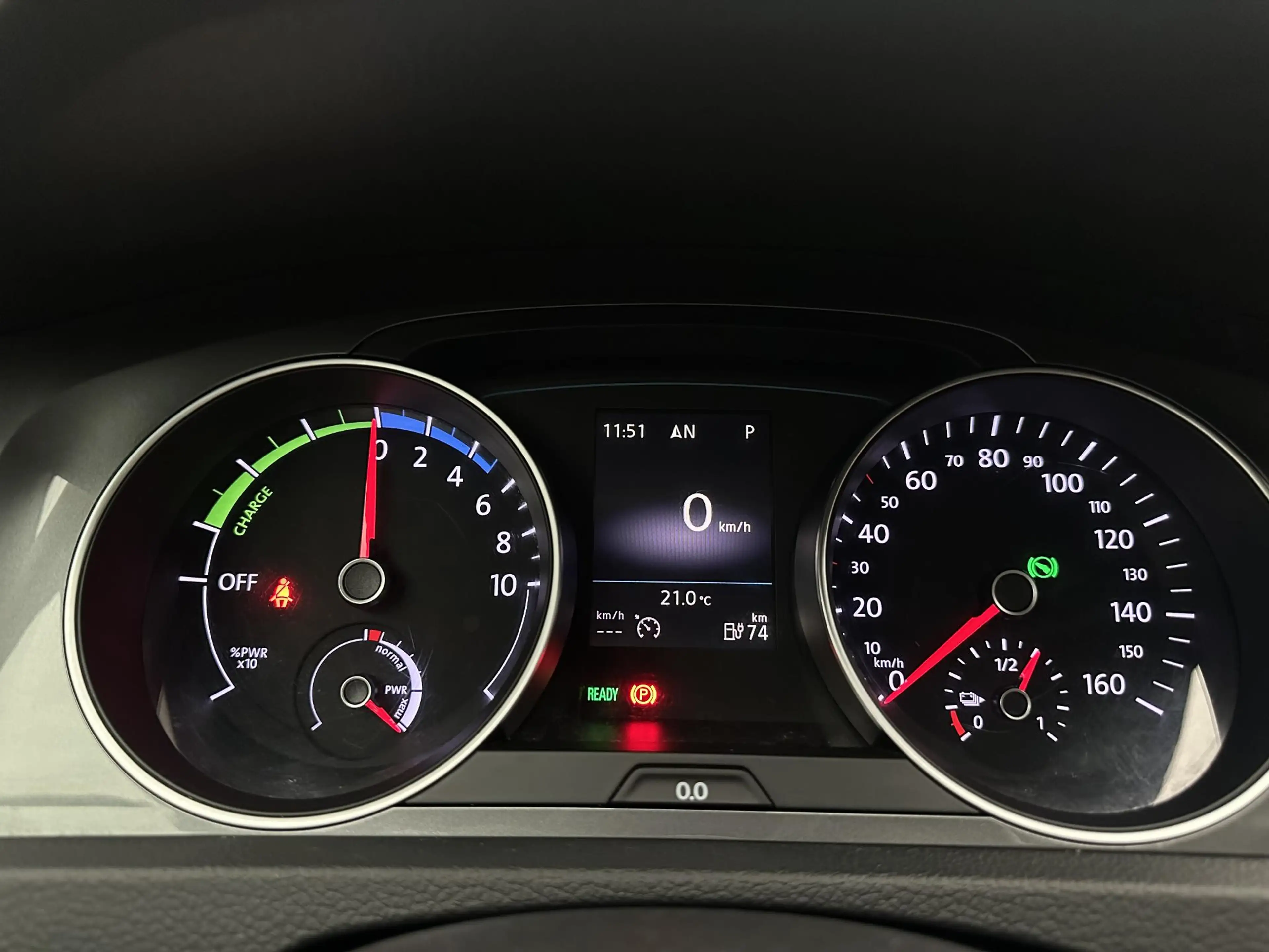 Volkswagen e-Golf e-Golf — photo 12