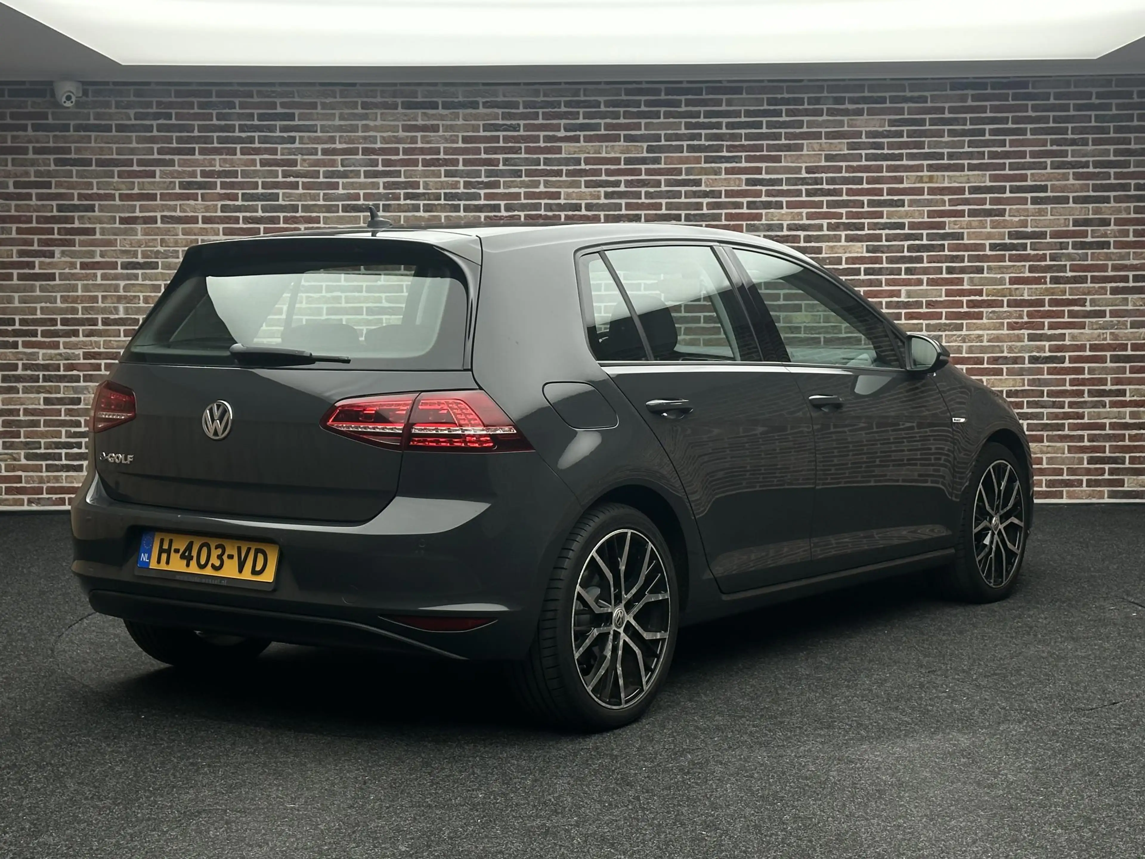 Volkswagen e-Golf e-Golf — photo 2