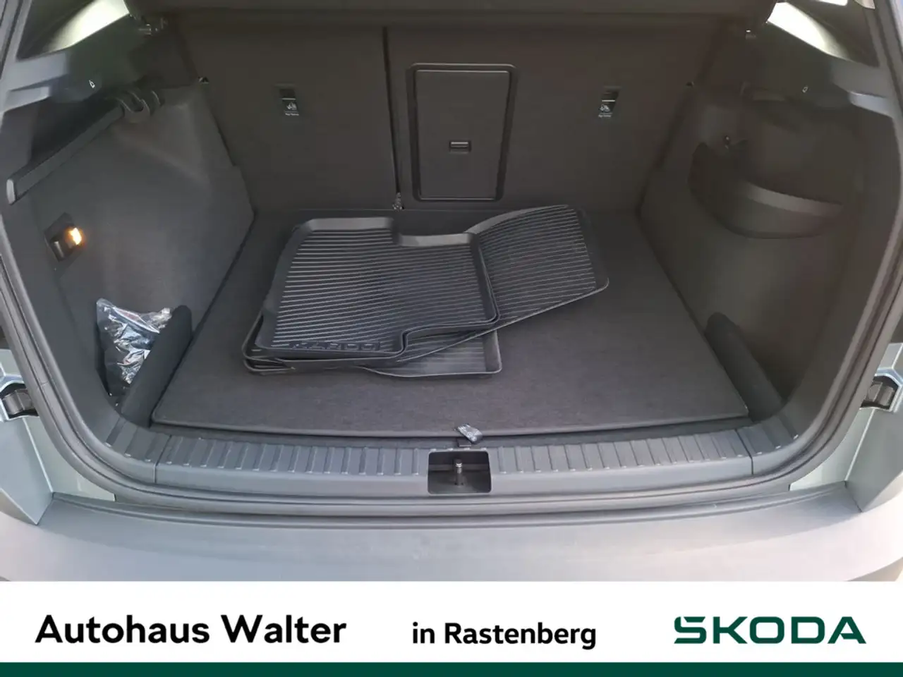 Skoda Karoq 1.5 TSI ACT Style FSE SITZHEIZUNG NAVI, миниатюра 24