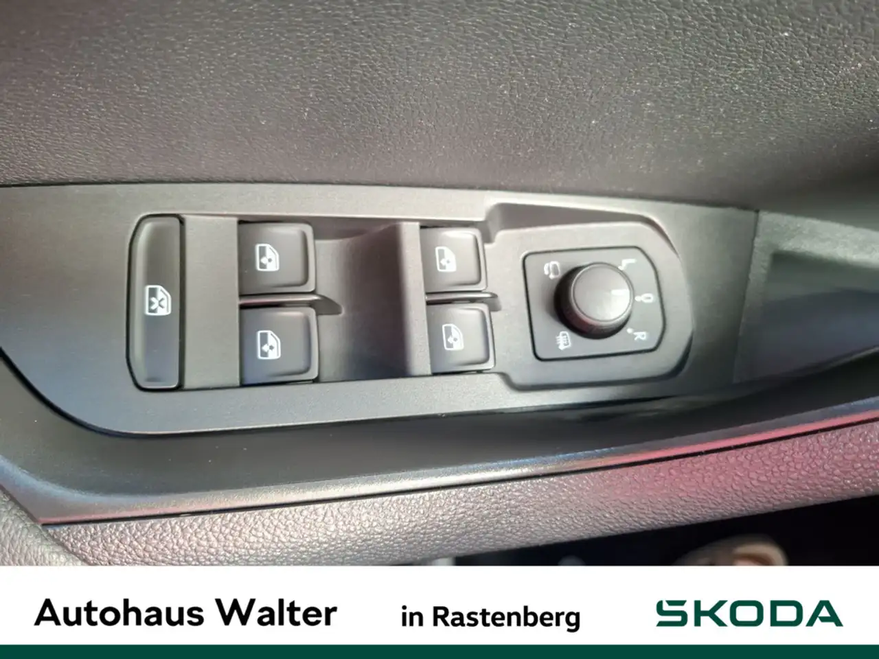 Skoda Karoq 1.5 TSI ACT Style FSE SITZHEIZUNG NAVI, миниатюра 21
