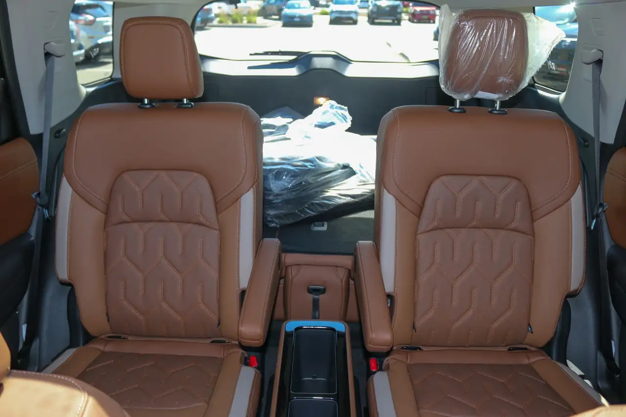 Nissan Pathfinder photo Nissan Pathfinder