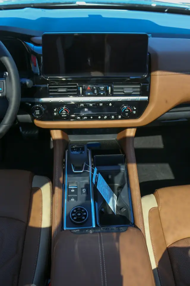 Nissan Pathfinder photo Nissan Pathfinder