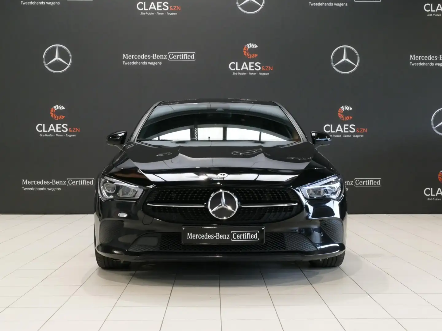 Mercedes-Benz CLA 180 Shooting Brake Luxury Line DOS 7763 Schwarz - 2